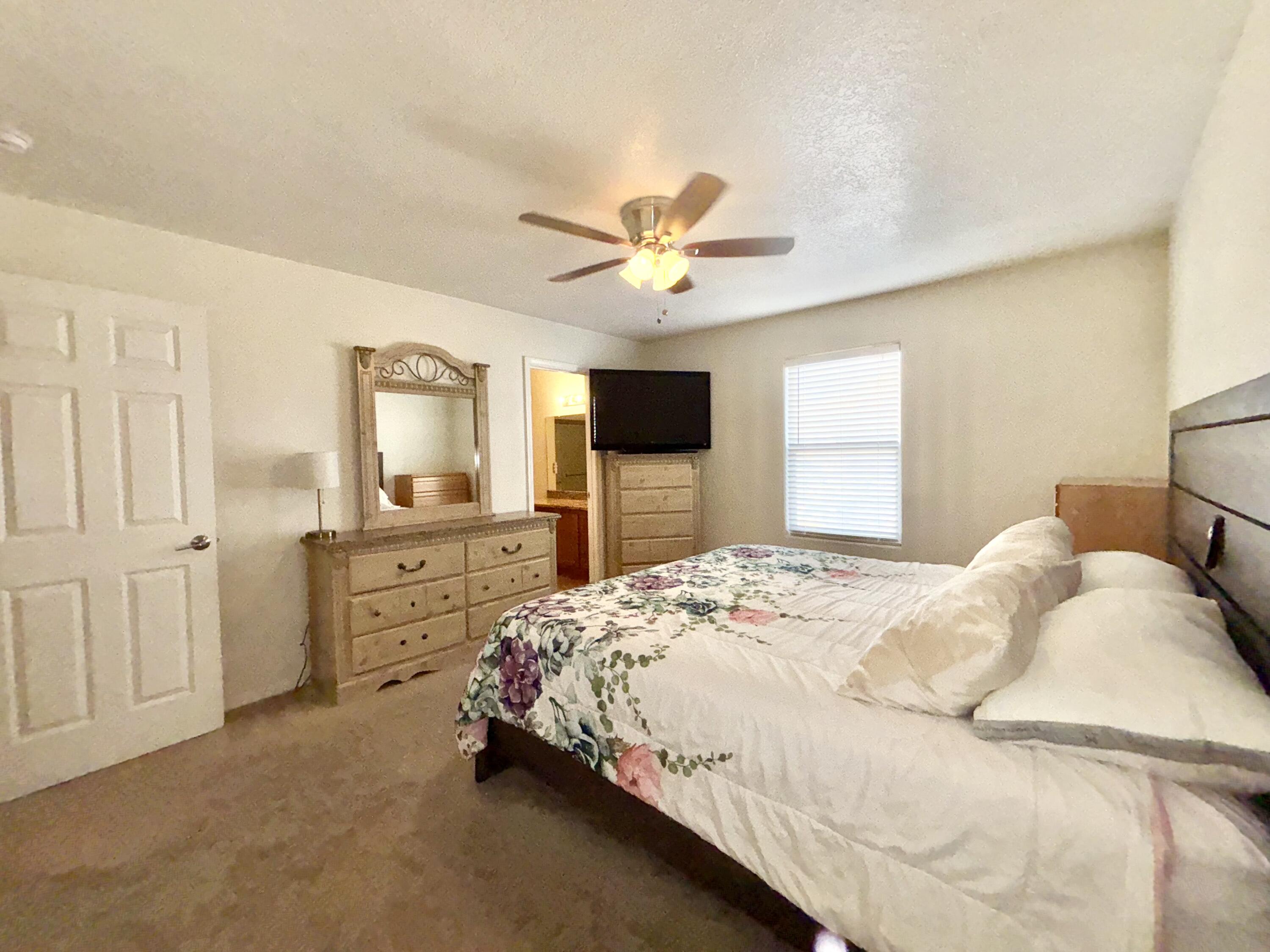 Photo 17 — 651 Little Wings Loop SW