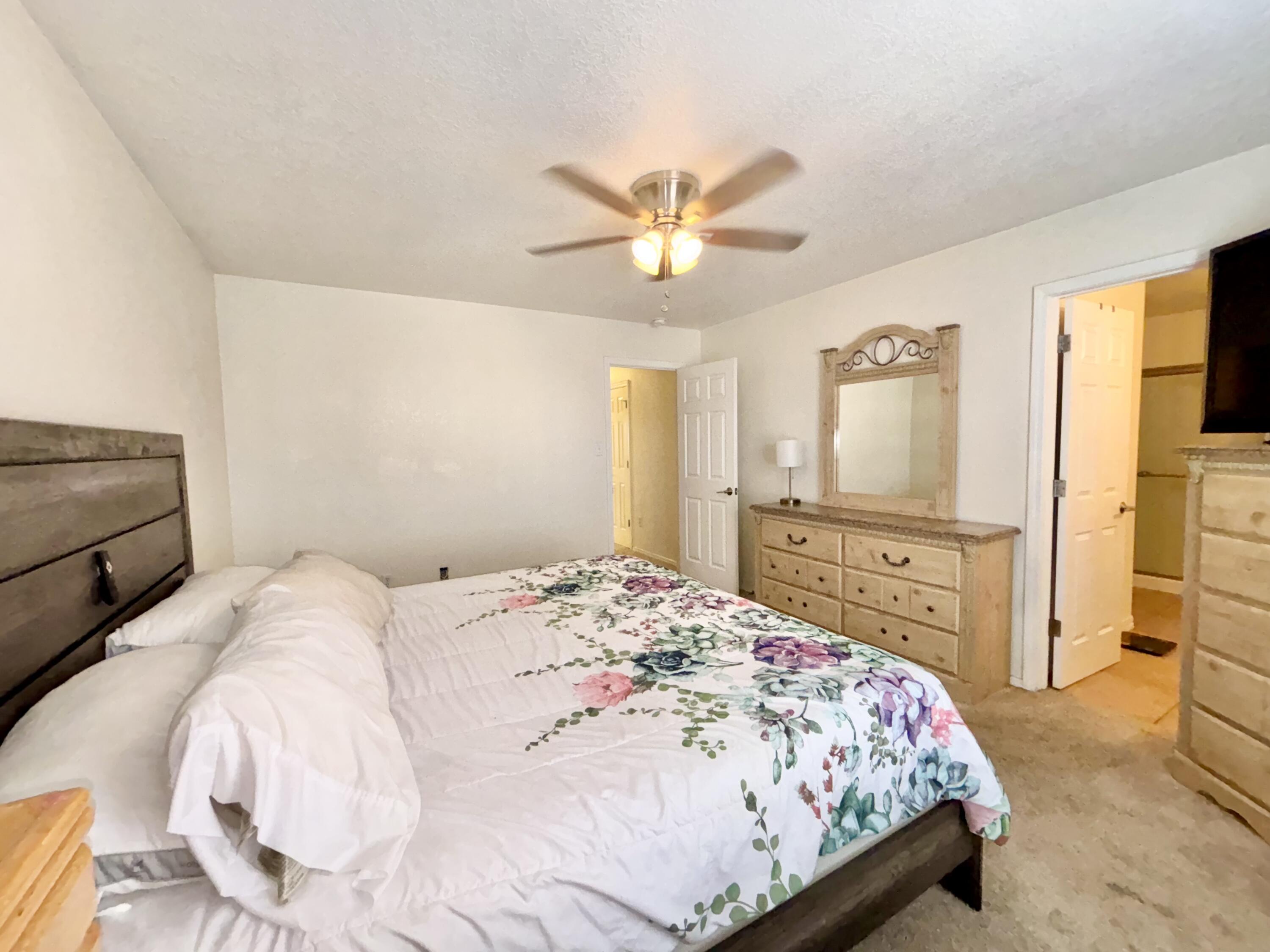 Photo 16 — 651 Little Wings Loop SW