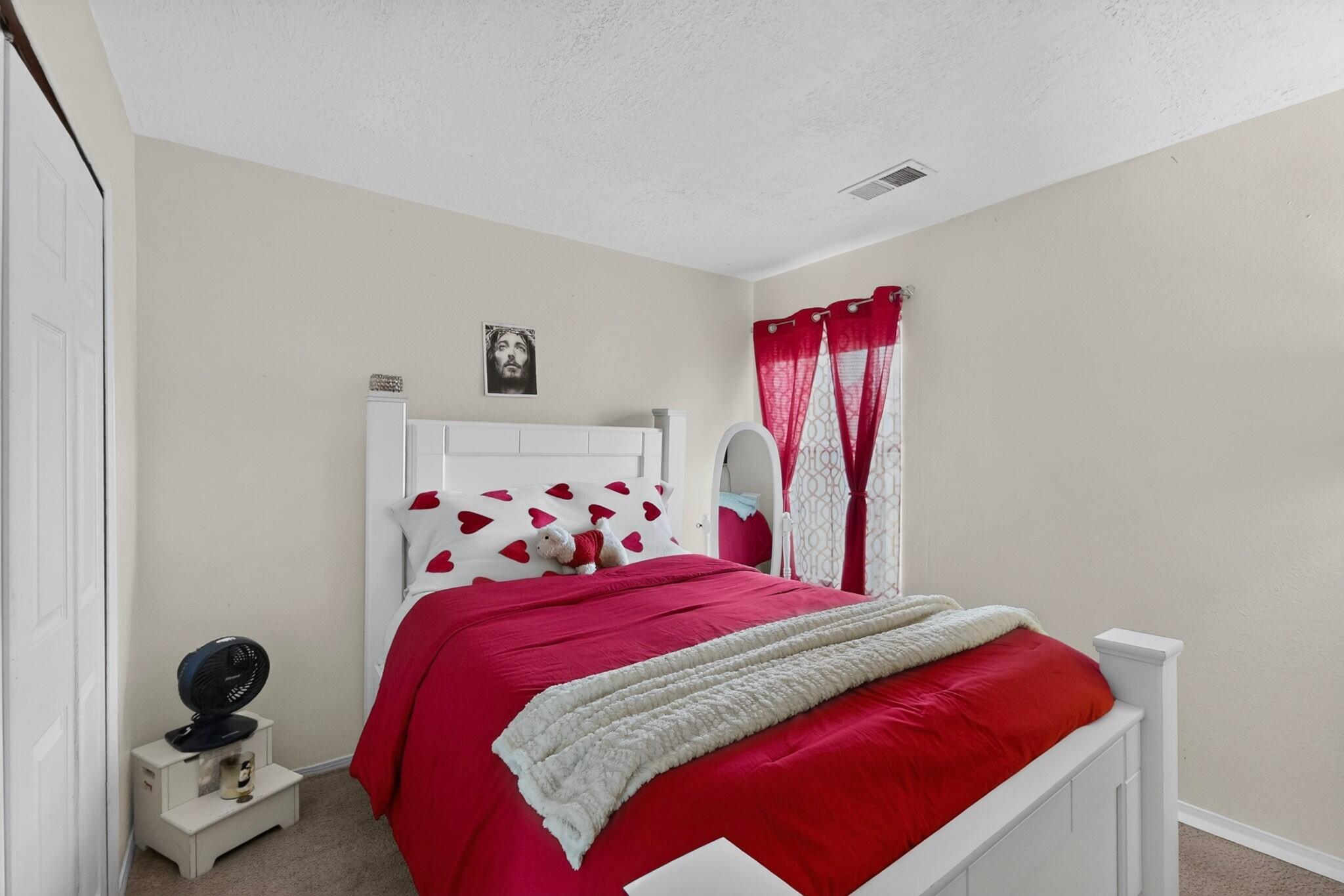 Photo 19 — 4610 Sapphire Drive NE