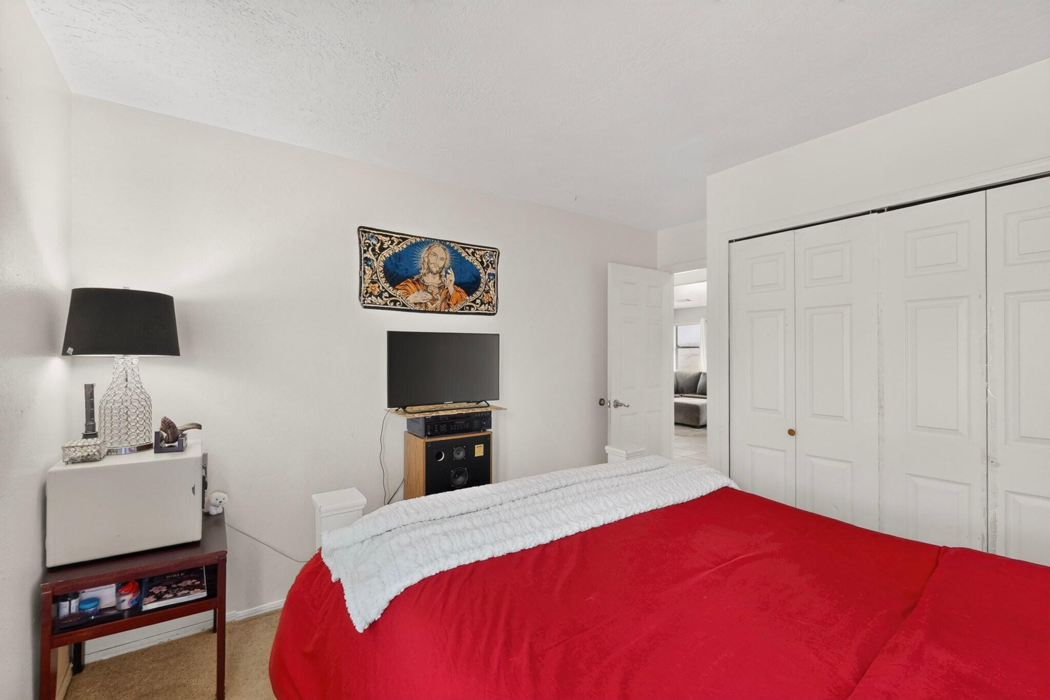 Photo 17 — 4610 Sapphire Drive NE