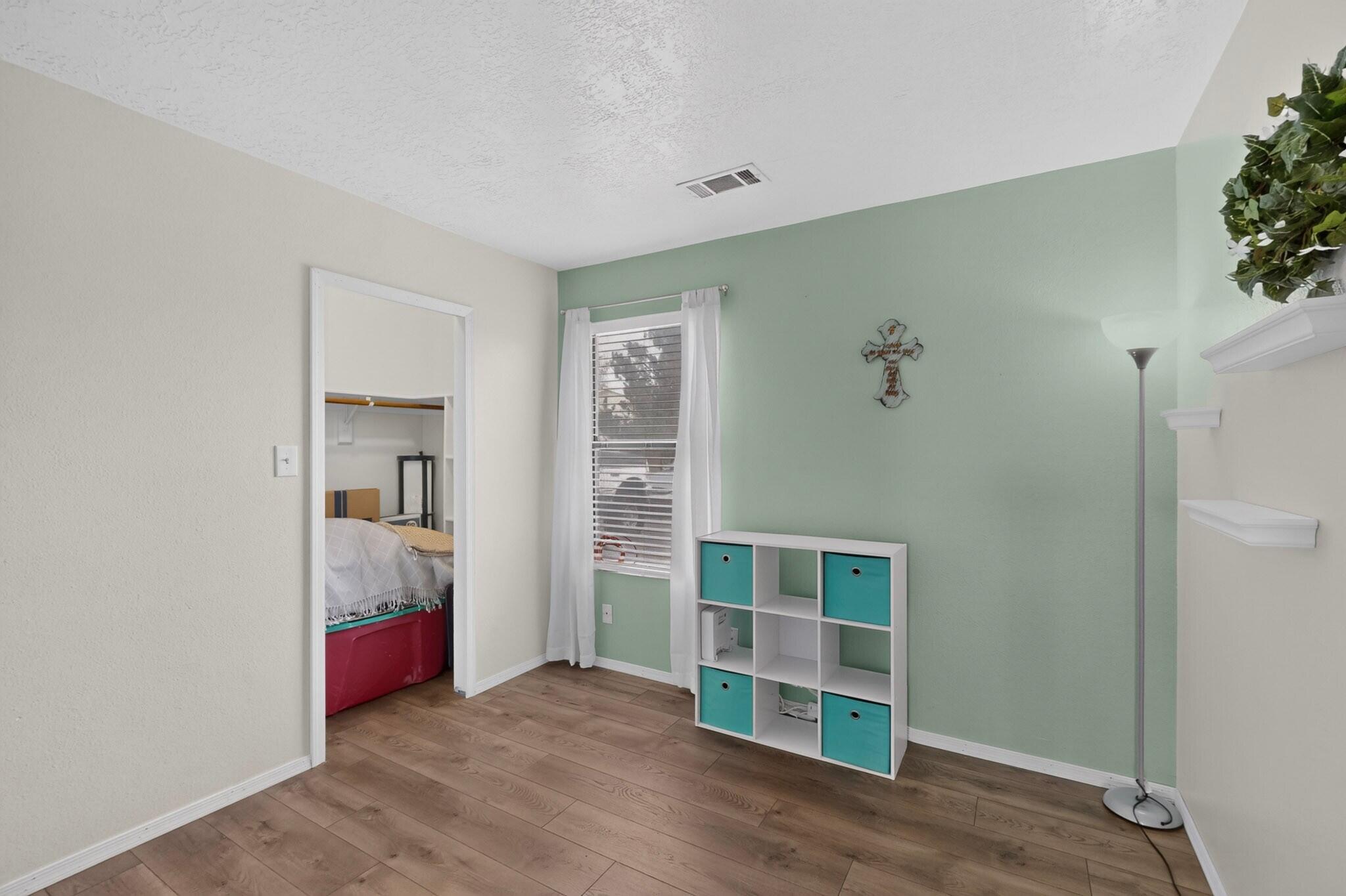 Photo 16 — 4610 Sapphire Drive NE