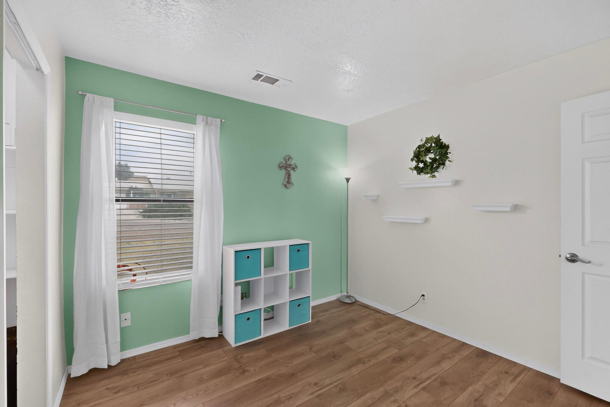 Photo 15 — 4610 Sapphire Drive NE