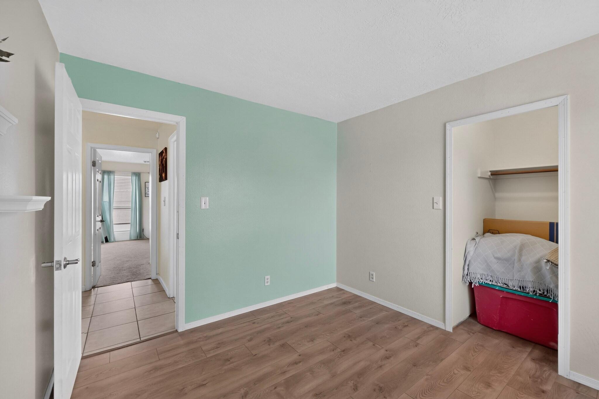 Photo 14 — 4610 Sapphire Drive NE