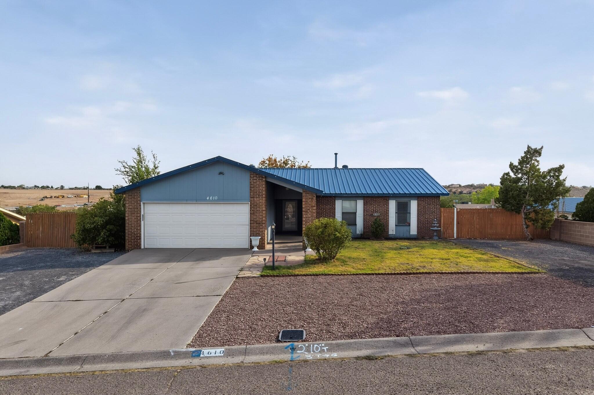 Photo 17 — 4610 Sapphire Drive NE