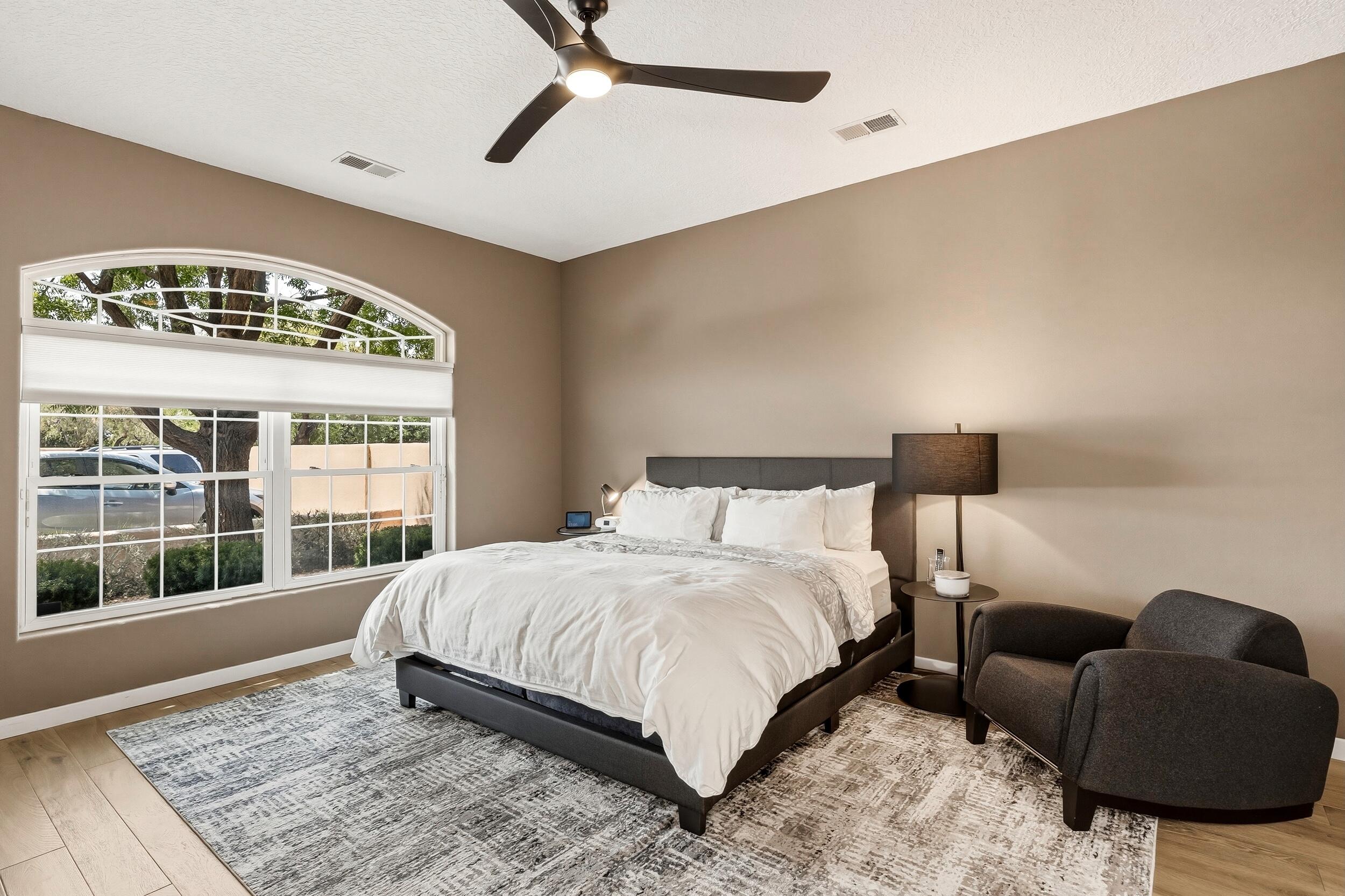 Photo 14 — 4248 Louisiana Boulevard NE