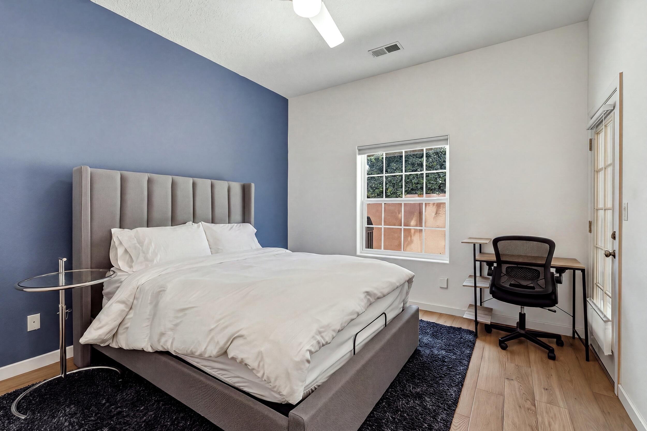 Photo 10 — 4248 Louisiana Boulevard NE