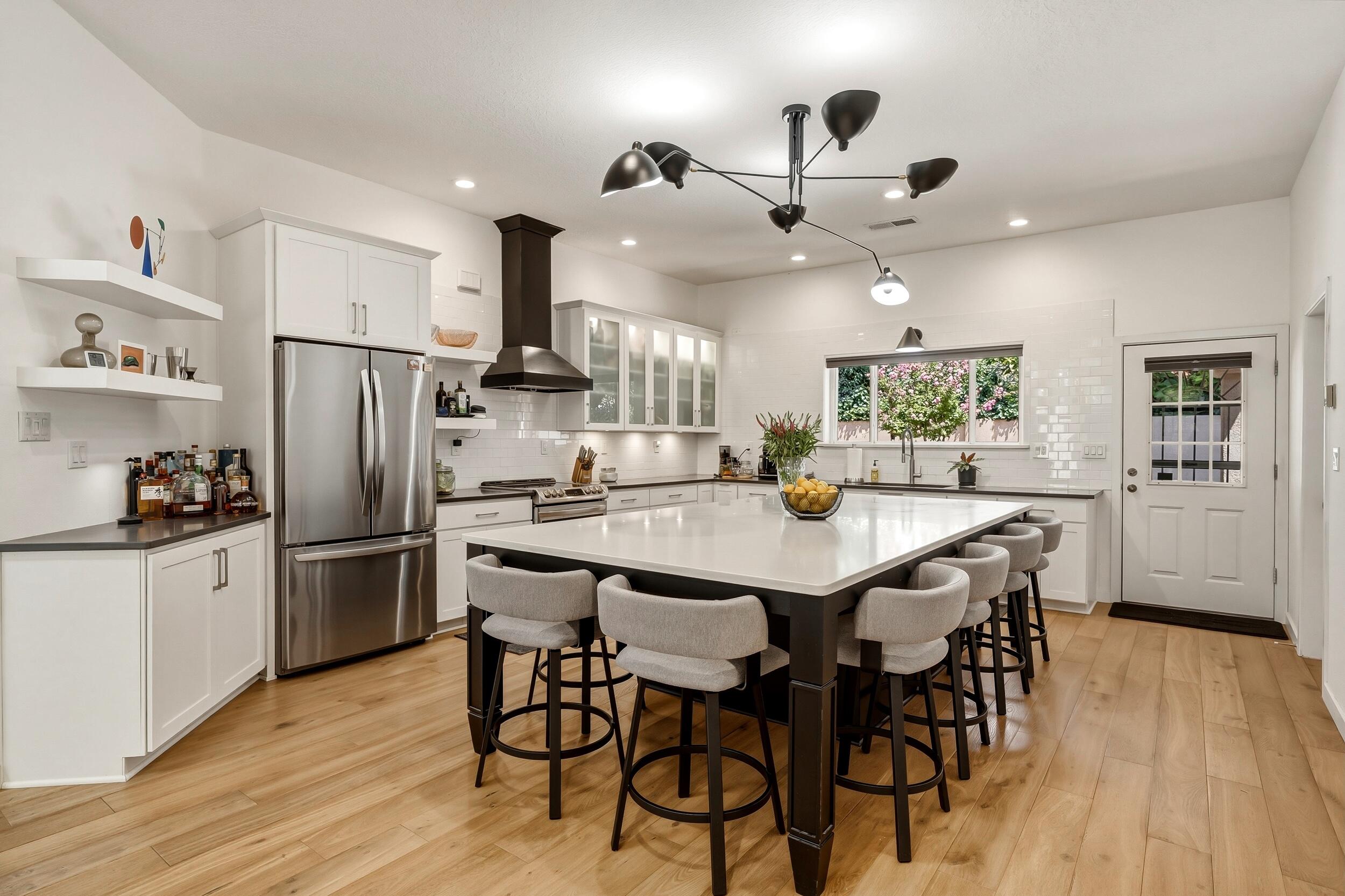 Photo 18 — 4248 Louisiana Boulevard NE