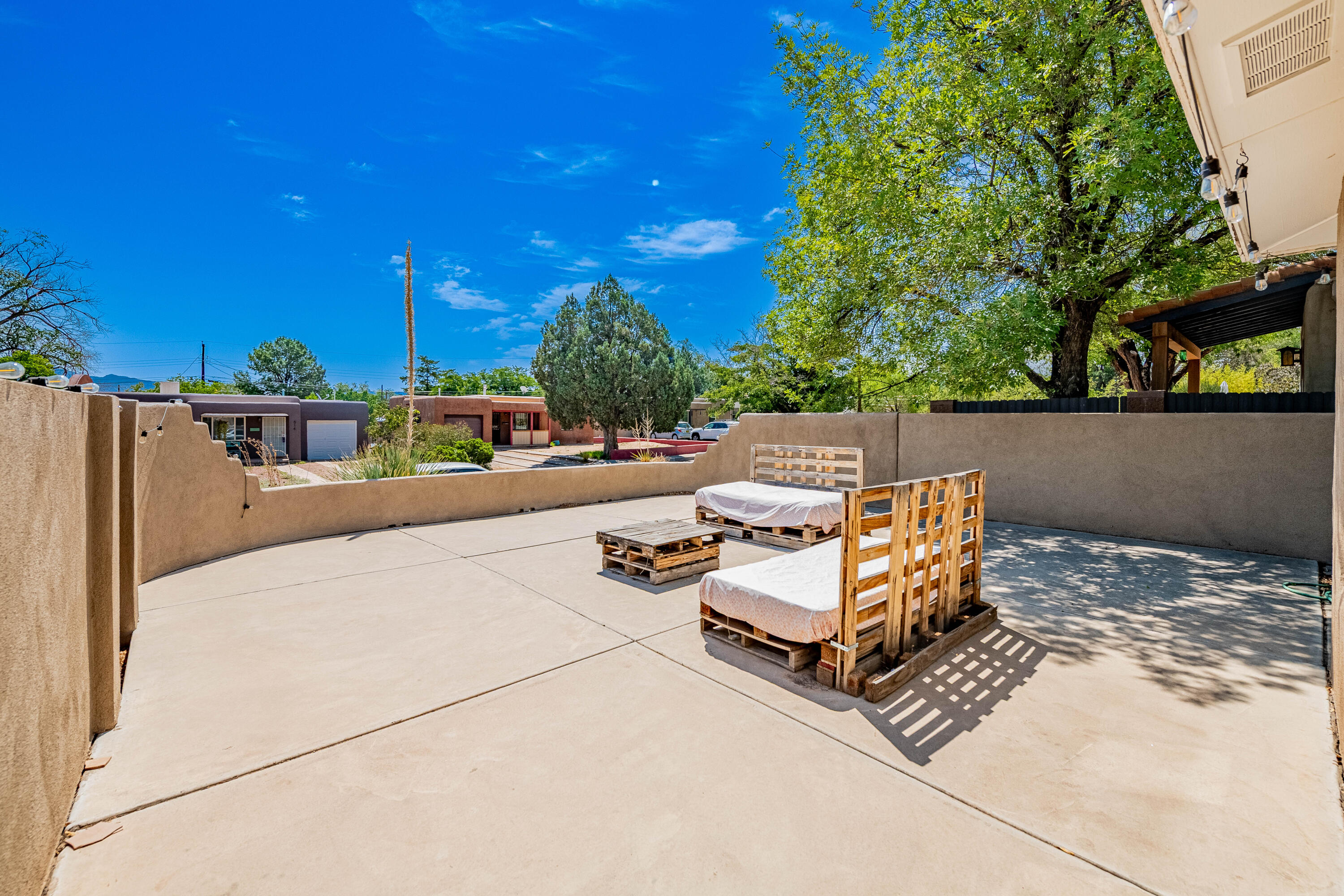 Photo 7 — 515 Graceland Drive SE