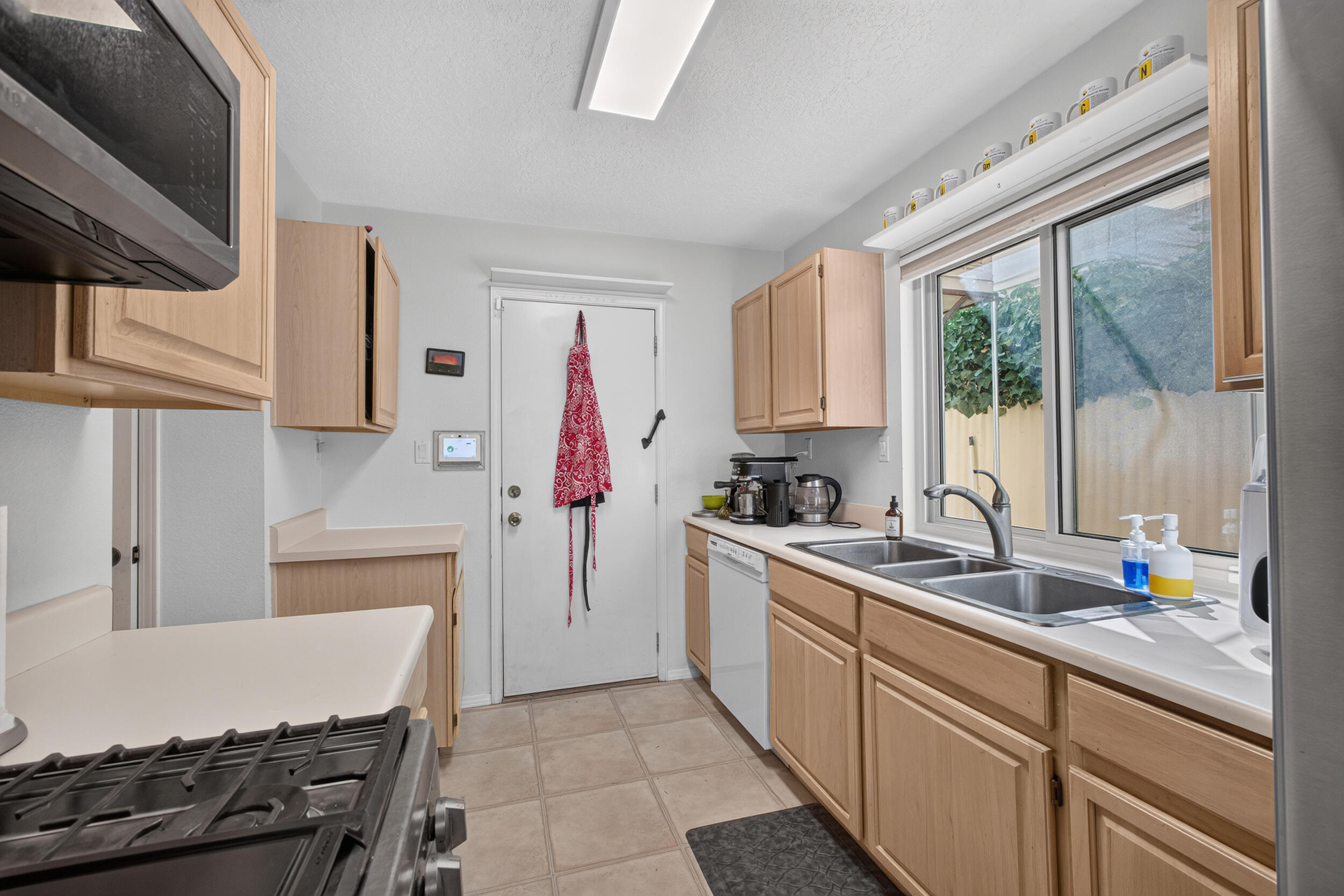 Photo 17 — 5409 Colleens Way NE