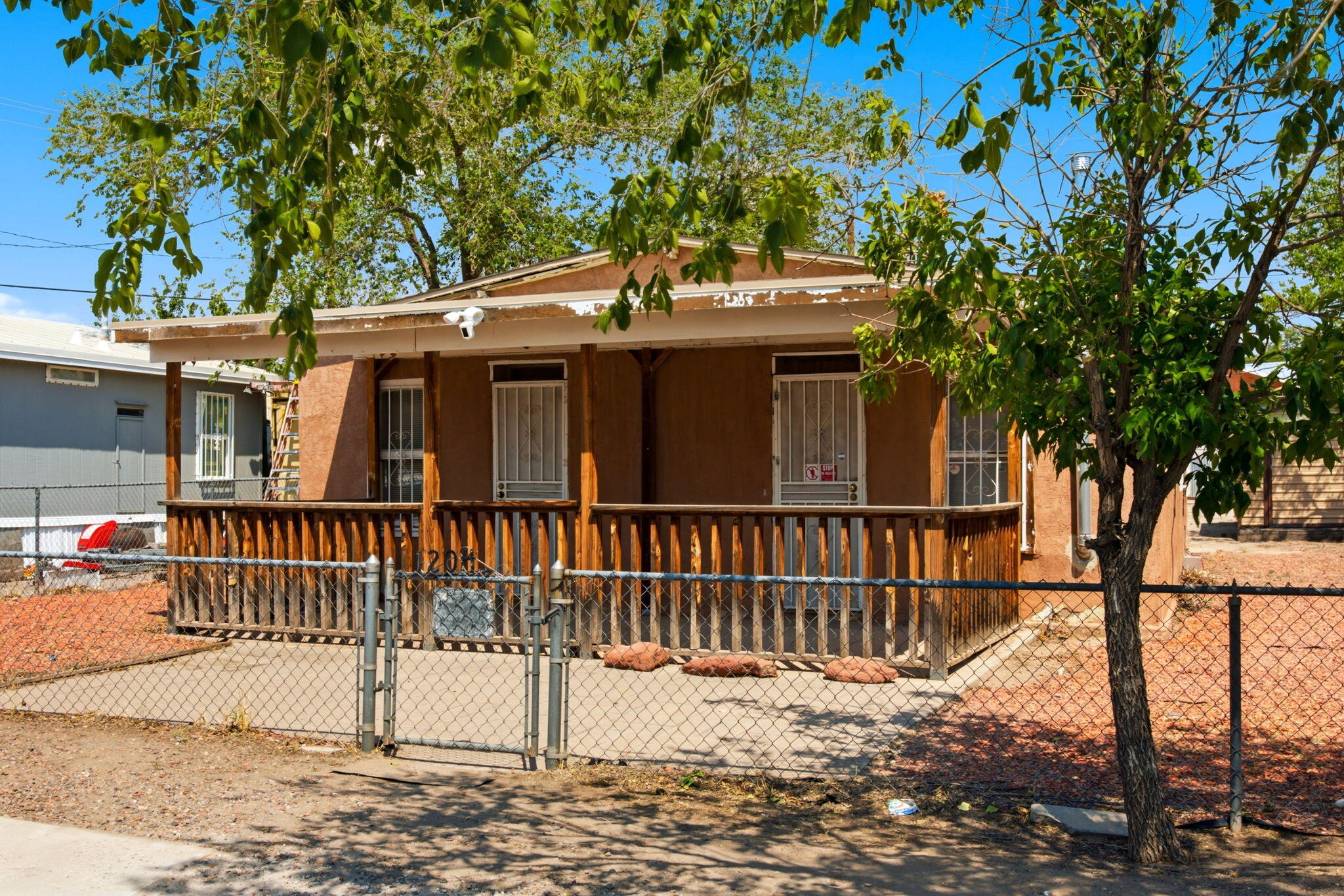 1204 John Street SE, Albuquerque, NM 87102