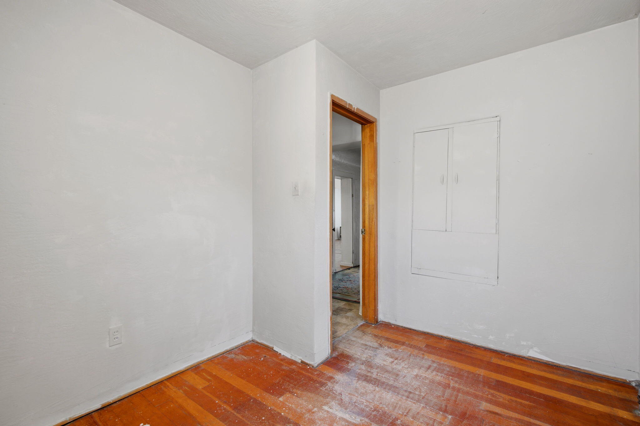 Photo 14 — 1204 John Street SE