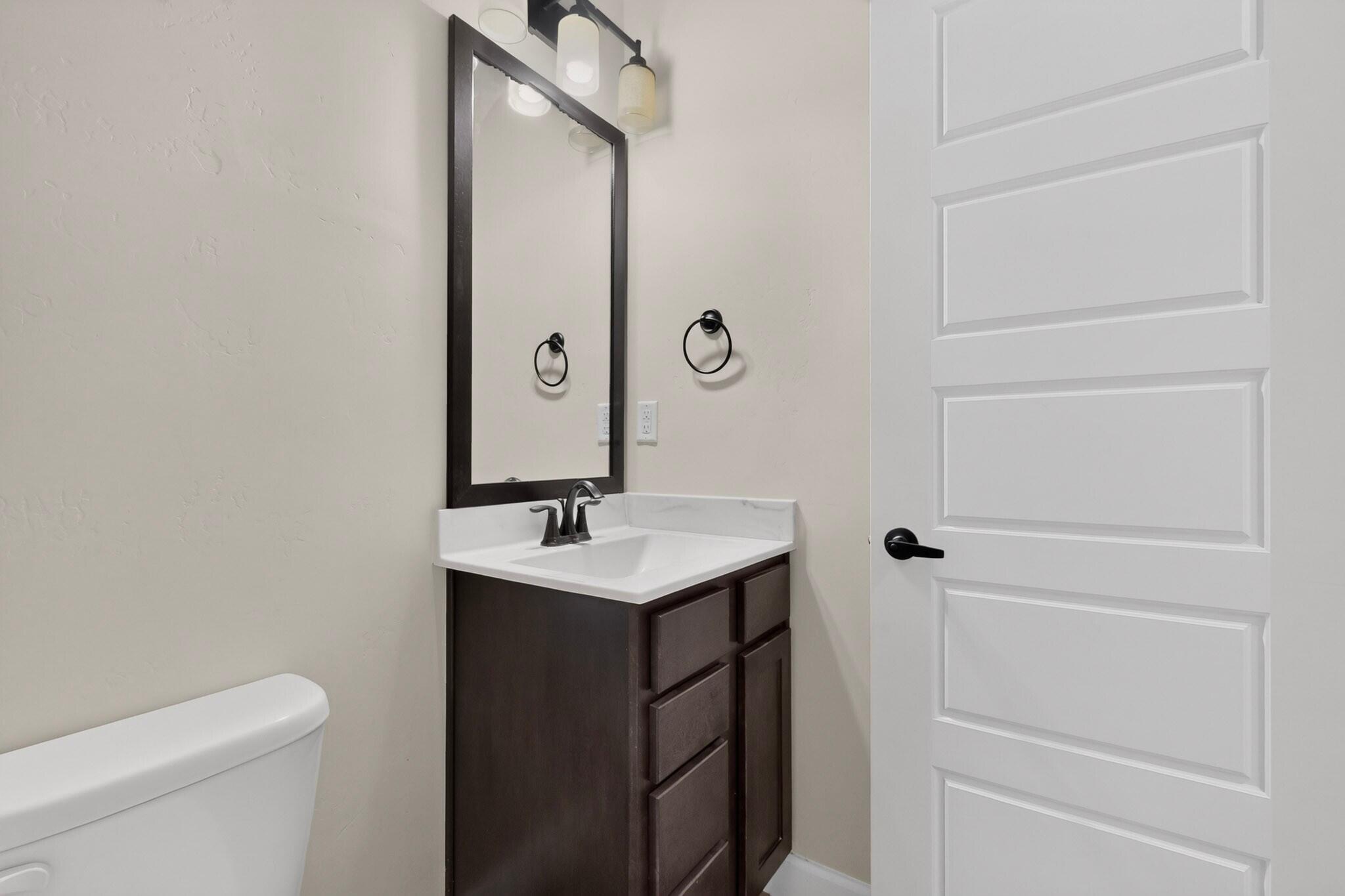 Photo 4 — 3932 Kodiak Road NE