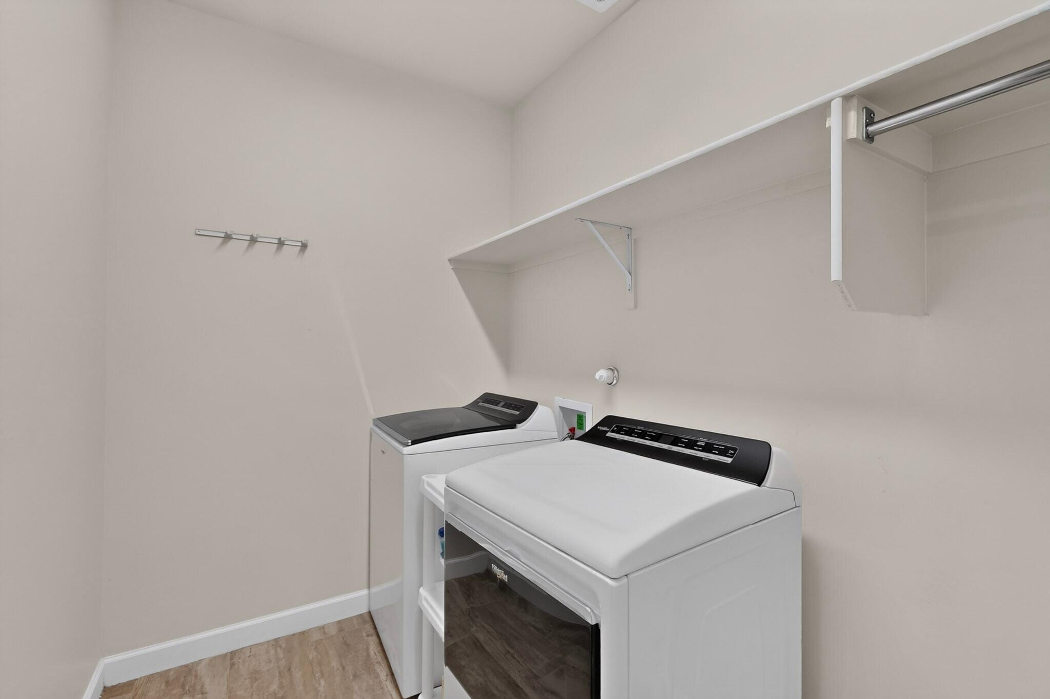 Photo 3 — 3932 Kodiak Road NE