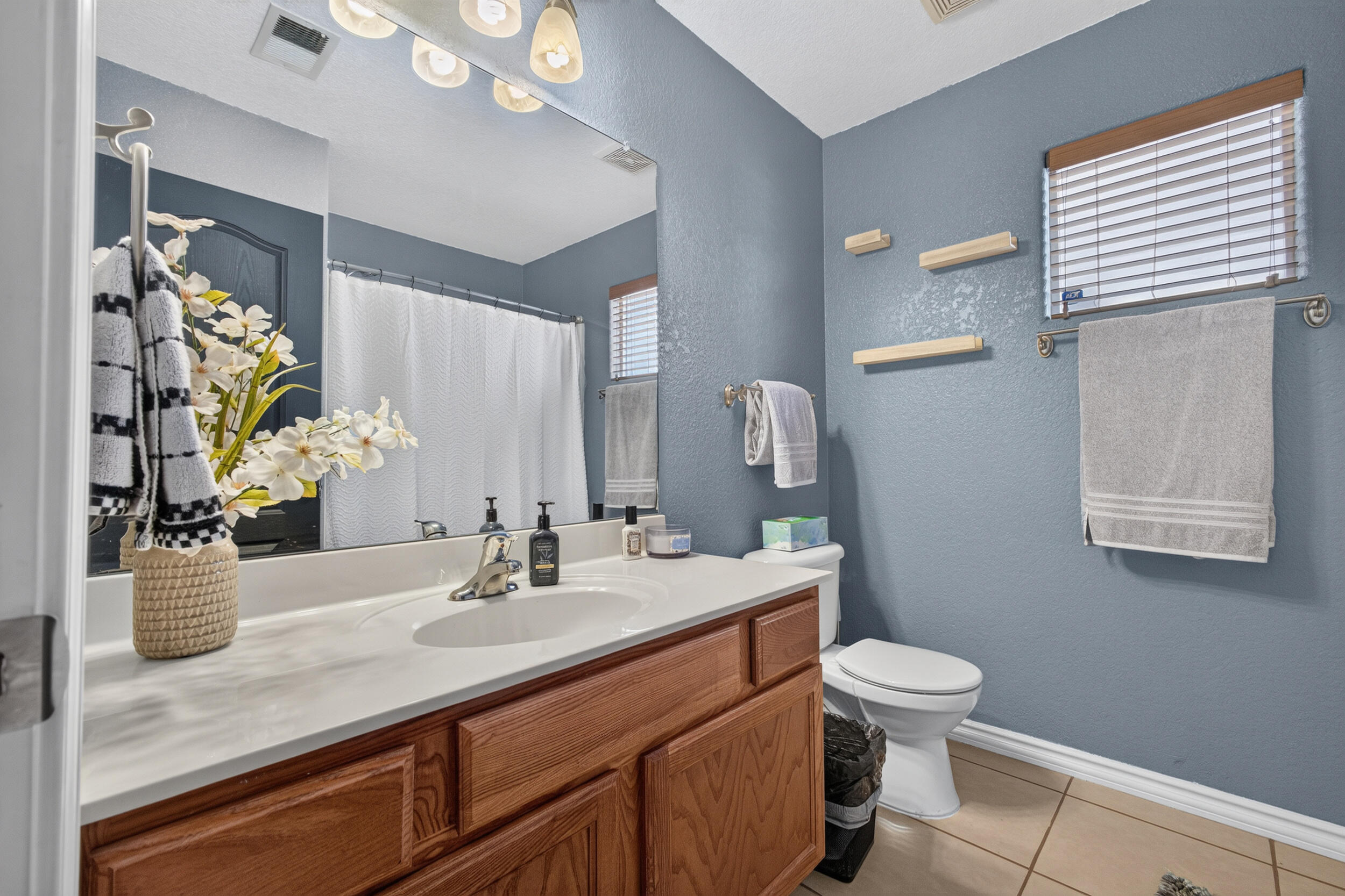 Photo 5 — 9009 Lower Meadow Trail SW