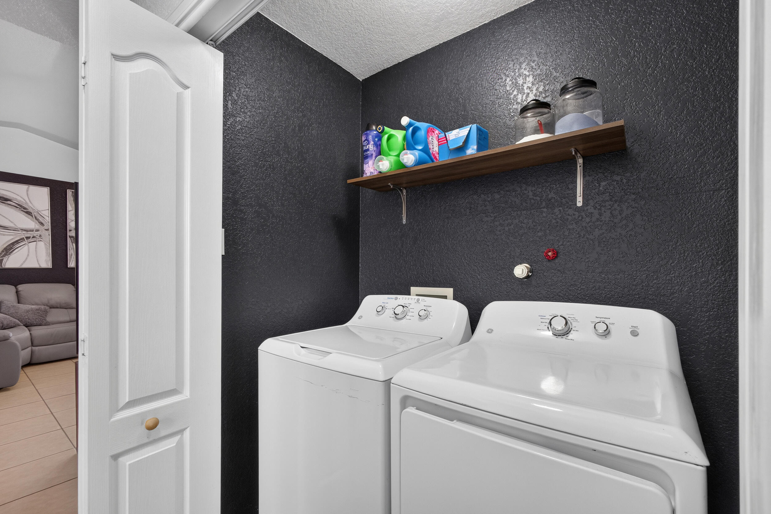 Photo 7 — 9009 Lower Meadow Trail SW