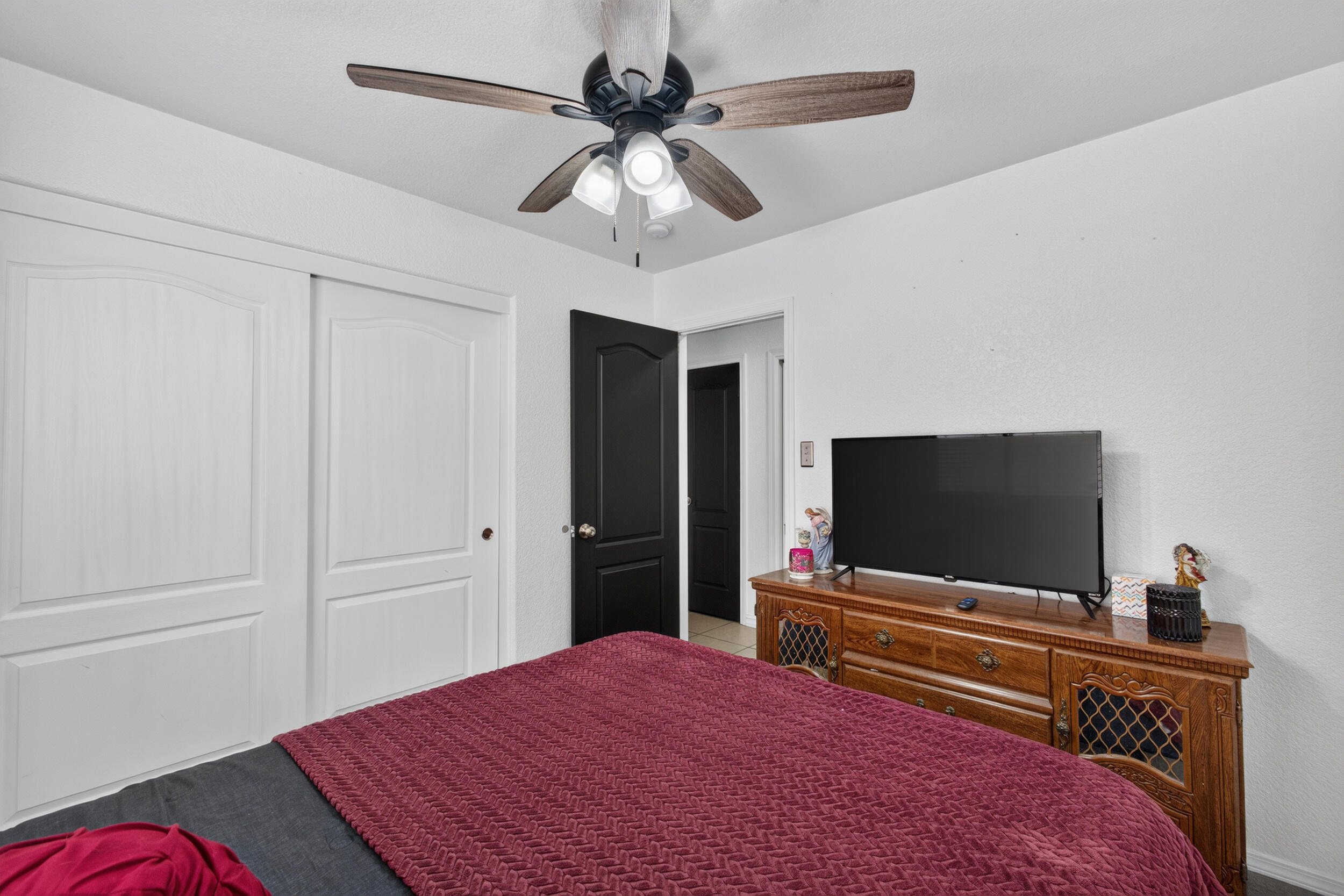 Photo 8 — 9009 Lower Meadow Trail SW