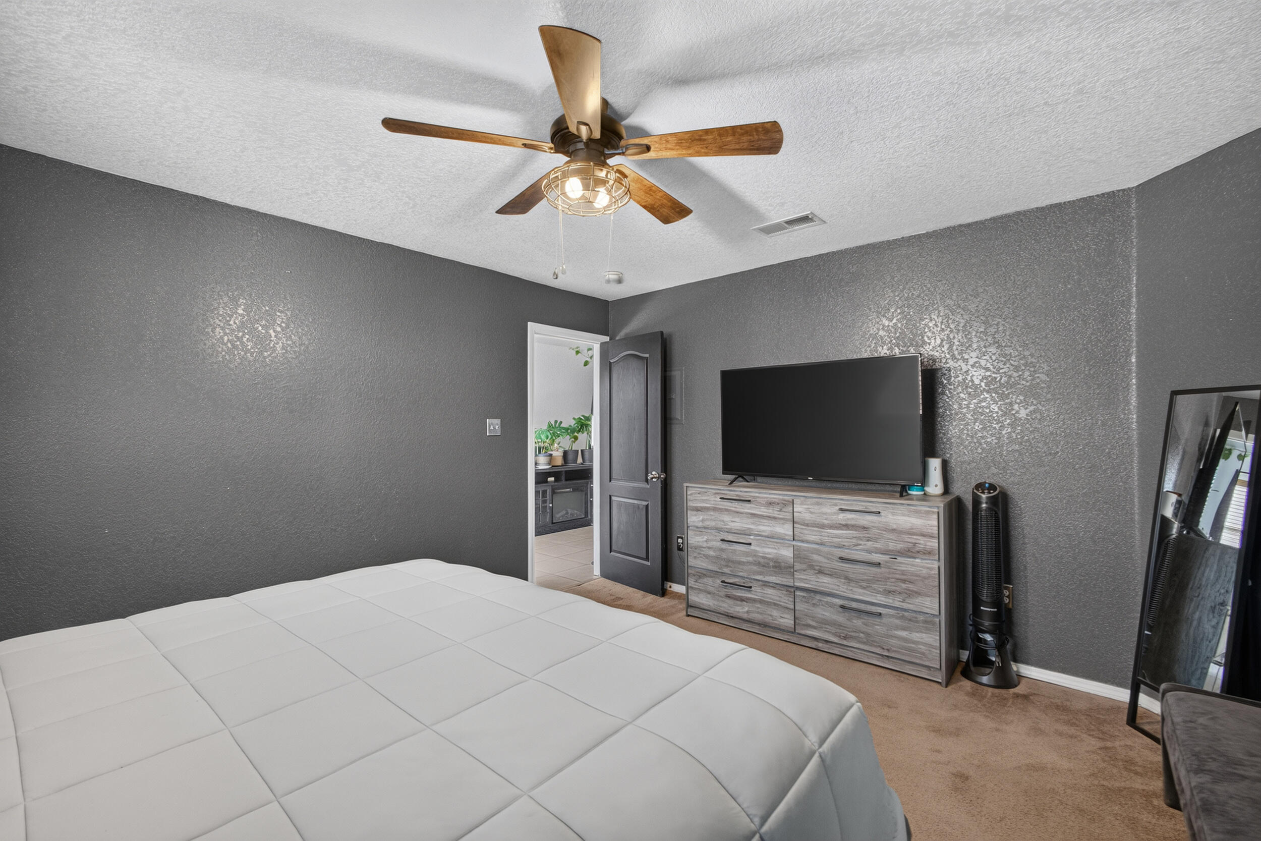 Photo 18 — 9009 Lower Meadow Trail SW