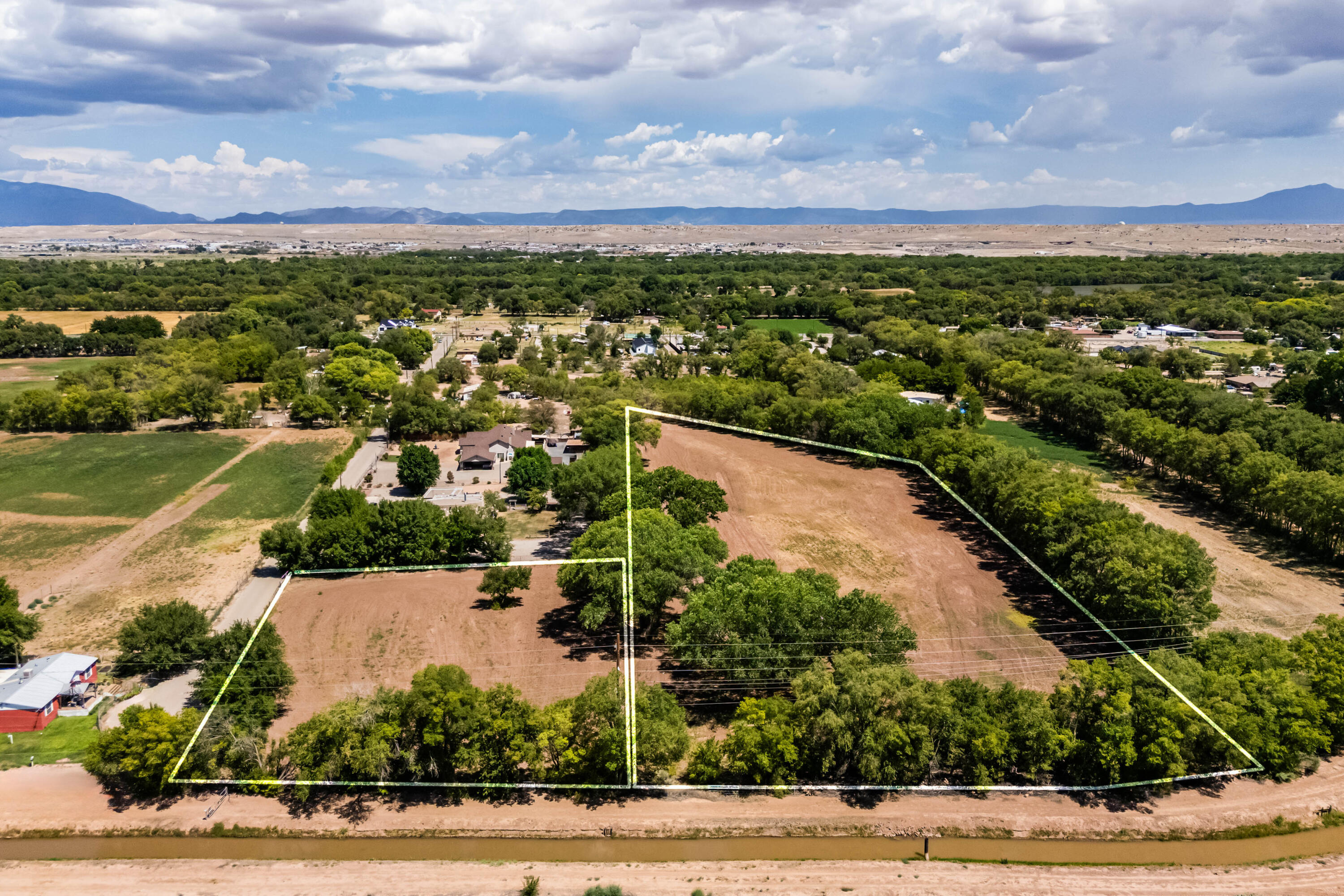 2226 Paul Road SW, Albuquerque, NM 87105