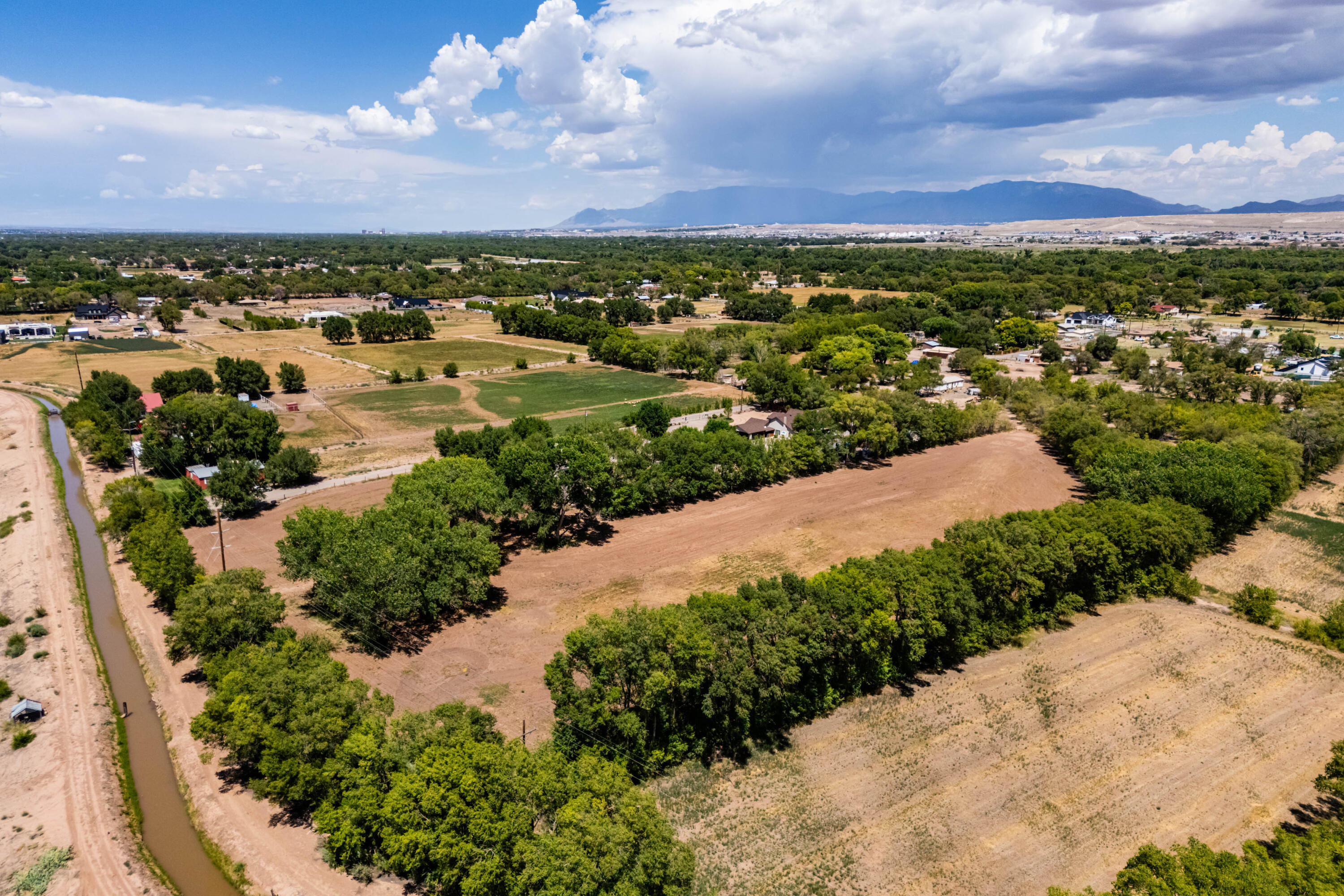 Photo 5 — 2226 Paul Road SW