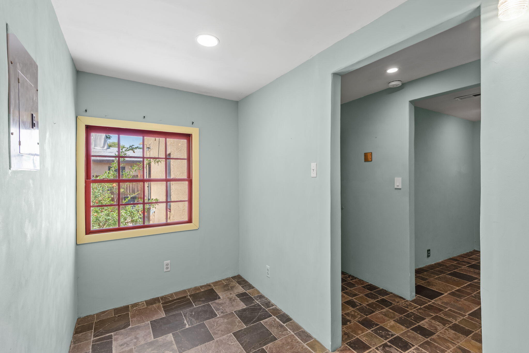 Photo 15 — 500 Cromwell Avenue SW