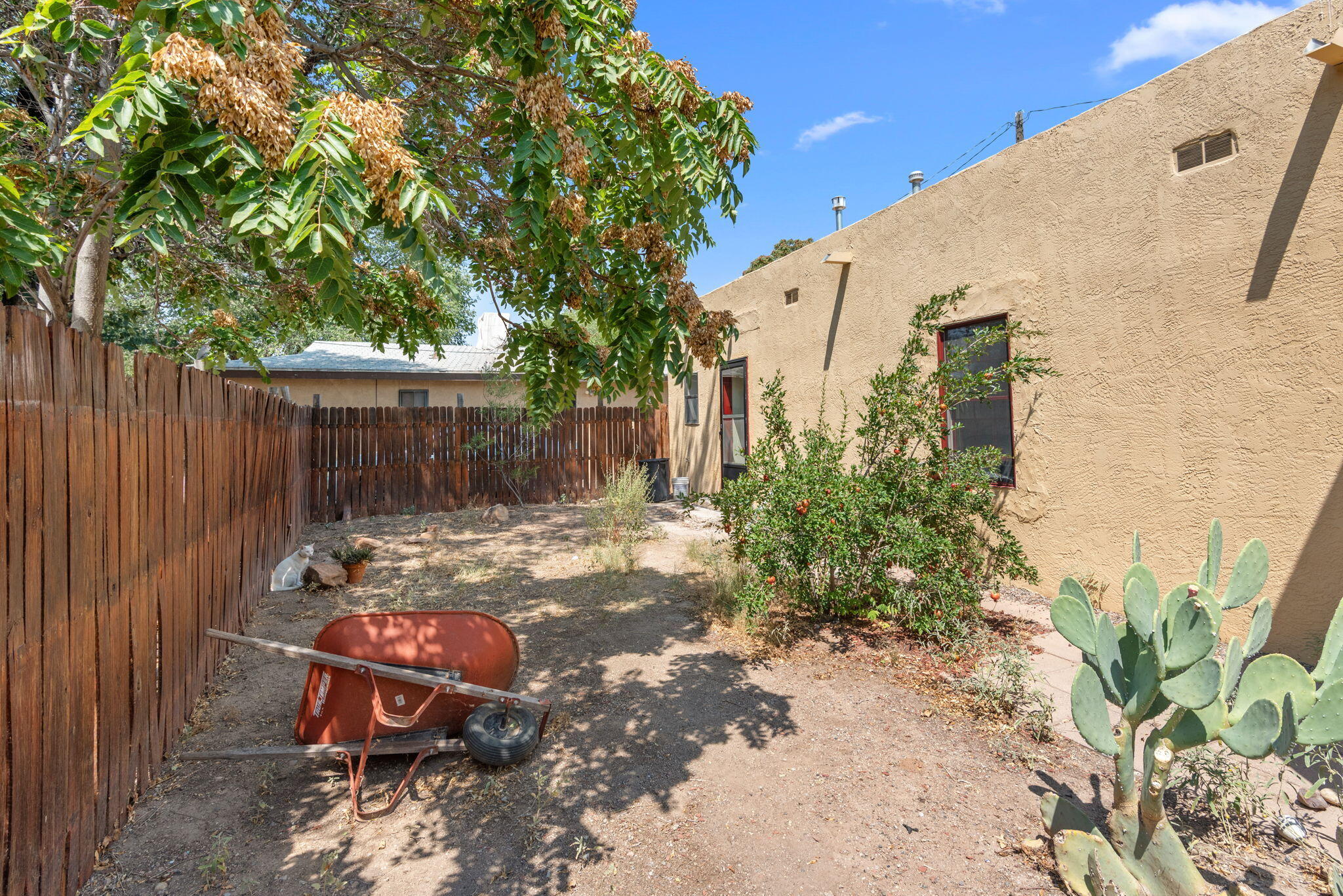 Photo 8 — 500 Cromwell Avenue SW