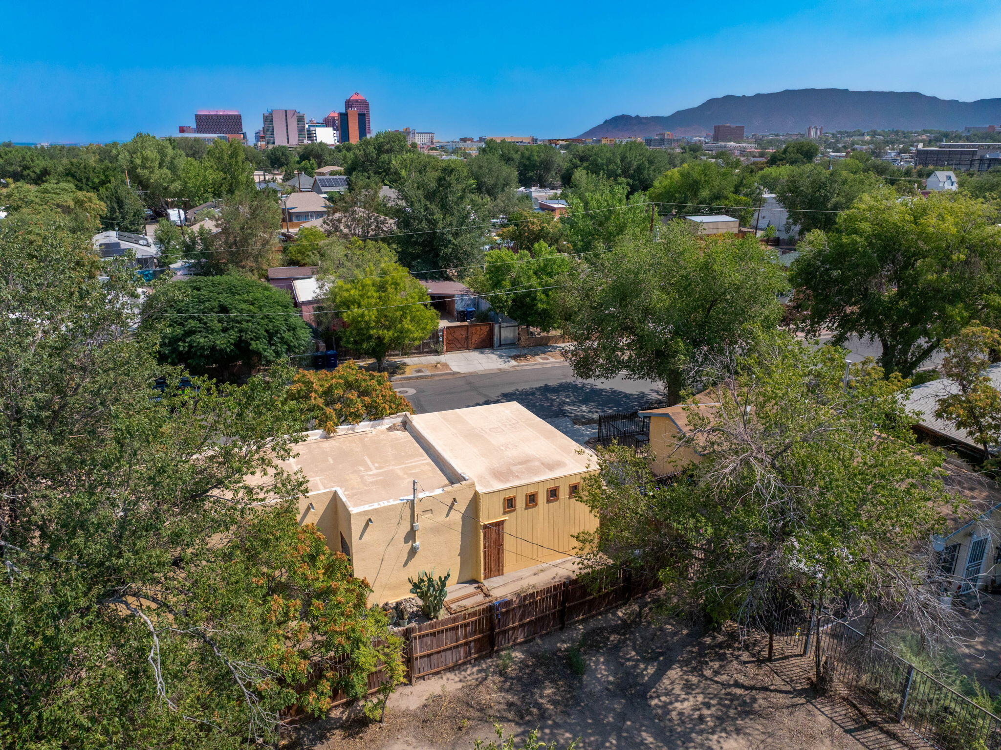 Photo 6 — 500 Cromwell Avenue SW
