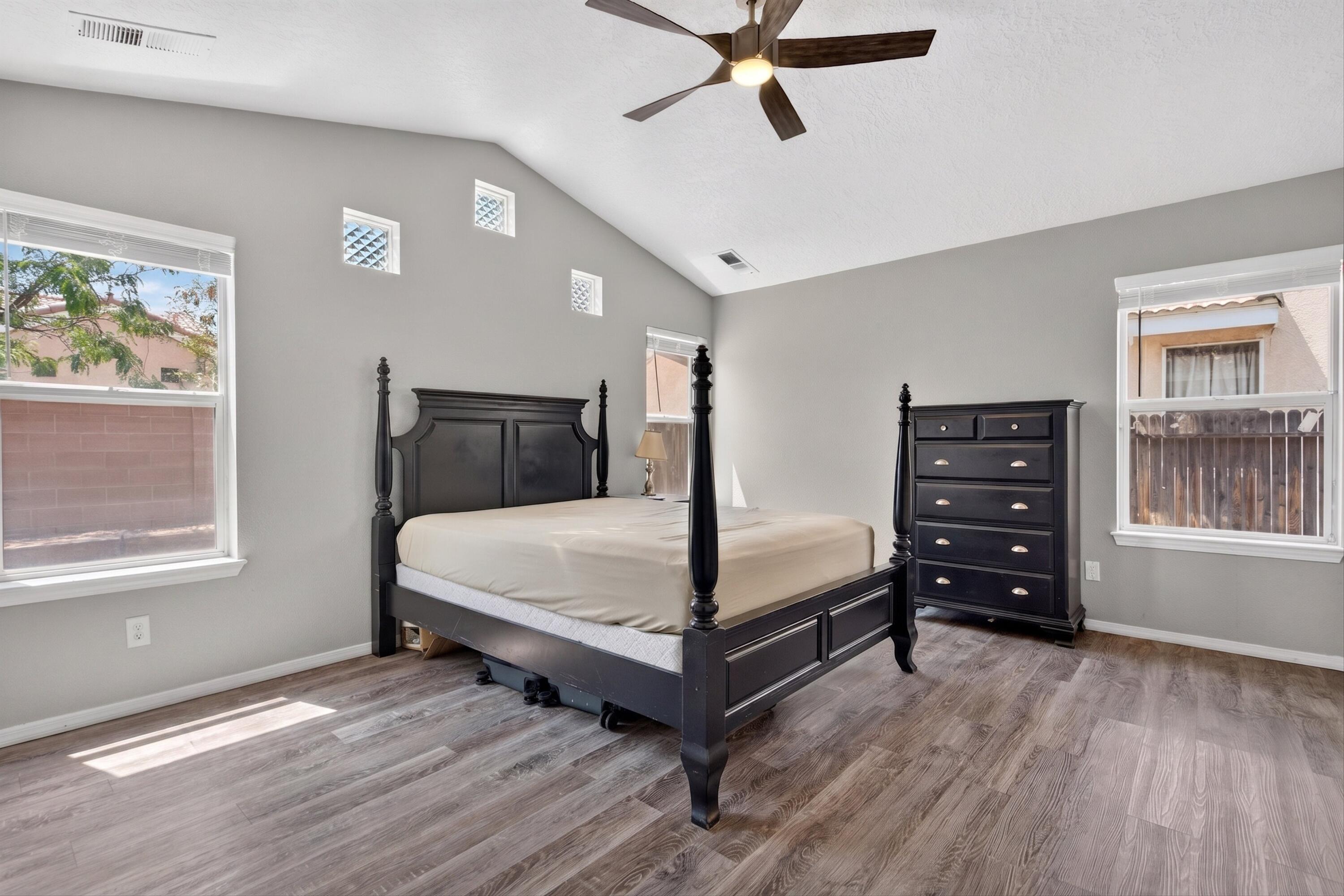 Photo 18 — 6608 Honeylocust Avenue NW