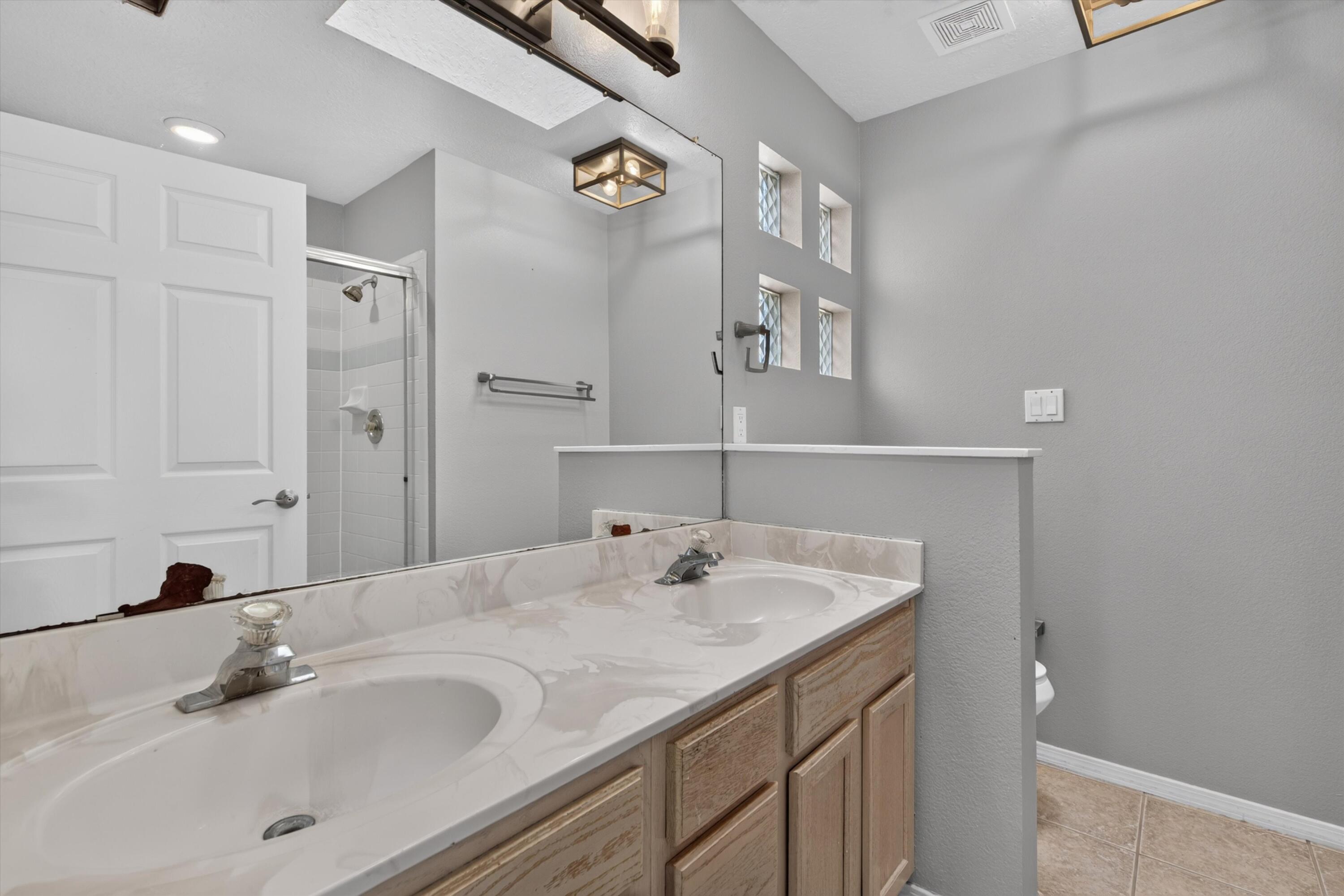 Photo 15 — 6608 Honeylocust Avenue NW