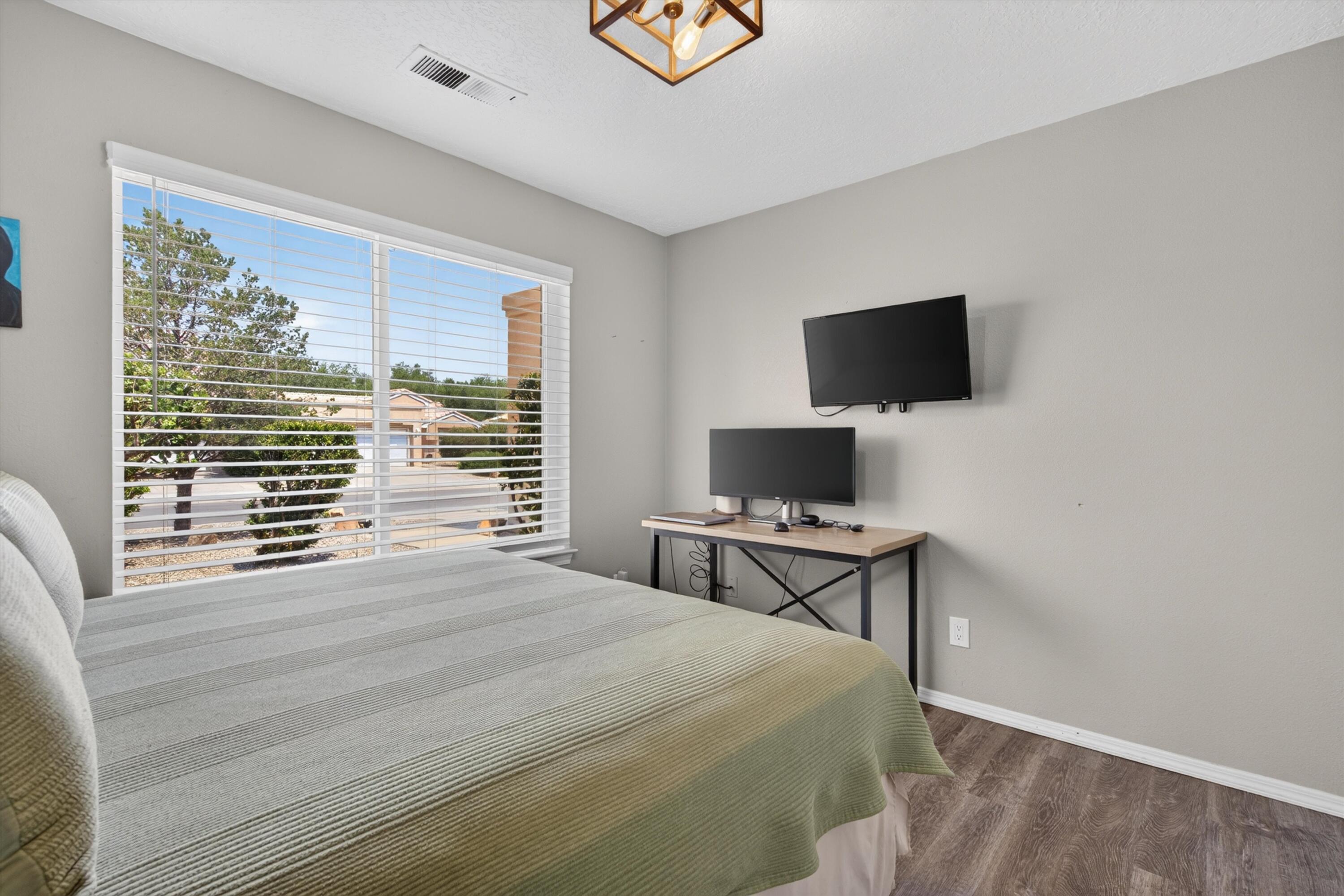 Photo 13 — 6608 Honeylocust Avenue NW