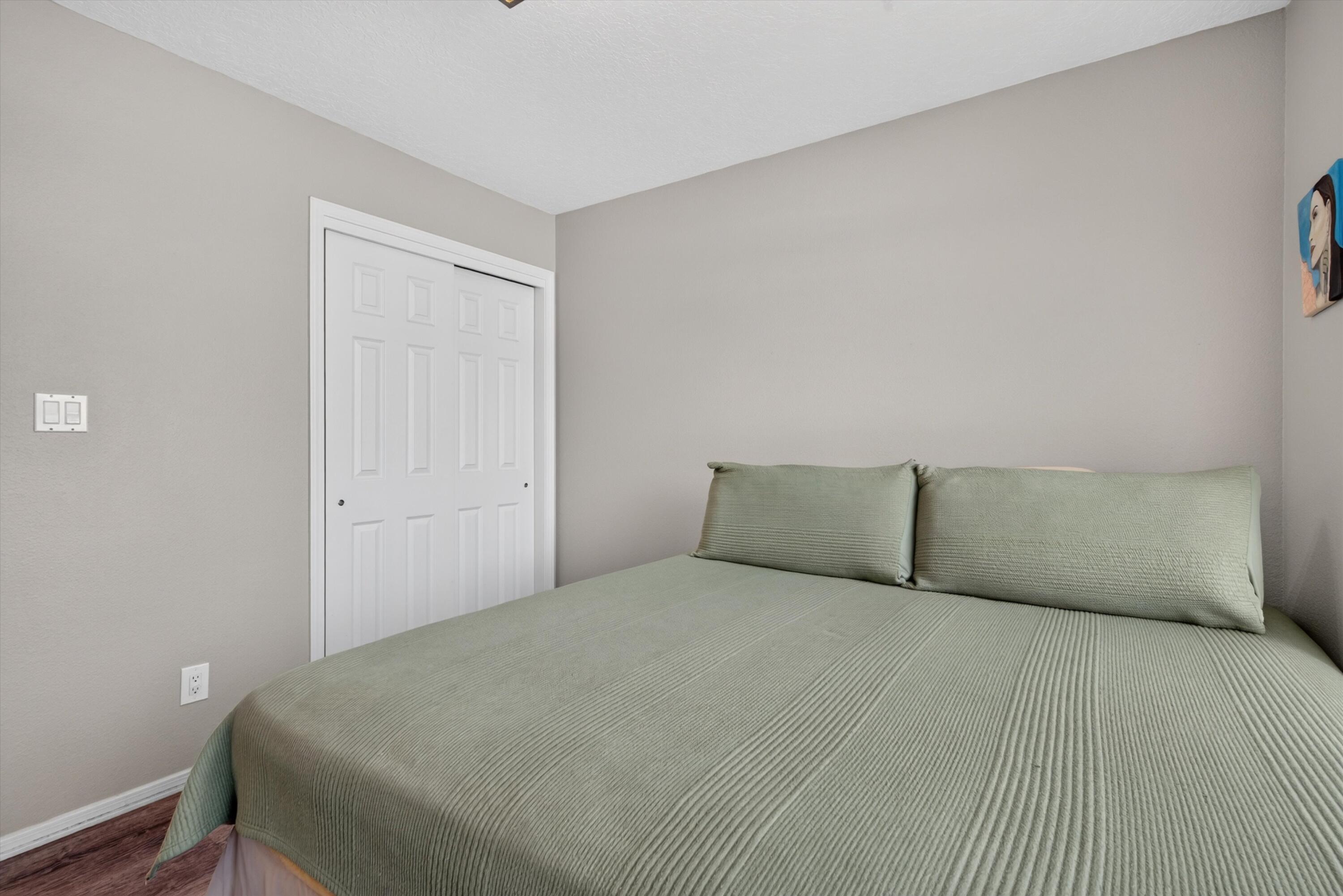 Photo 12 — 6608 Honeylocust Avenue NW