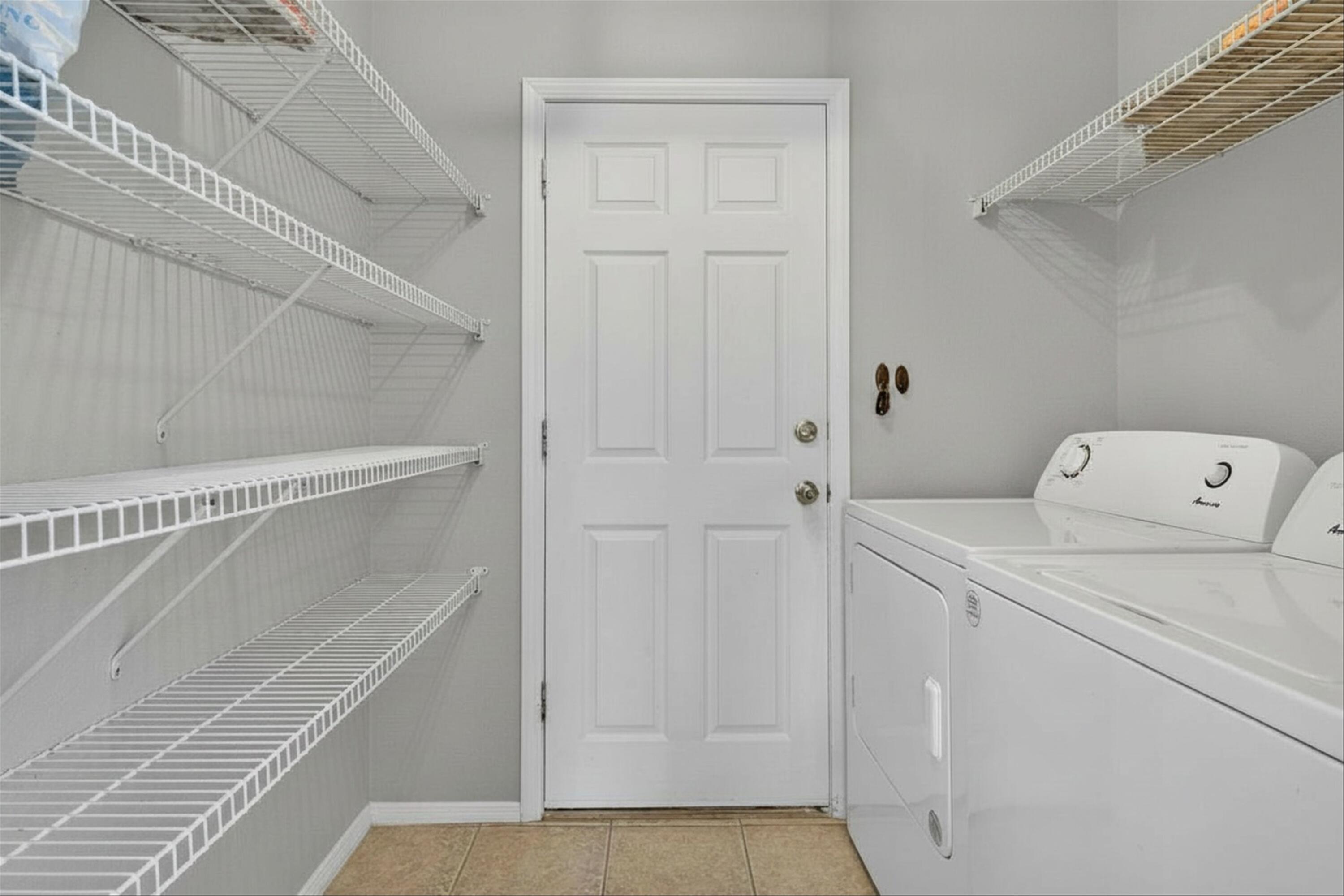 Photo 9 — 6608 Honeylocust Avenue NW