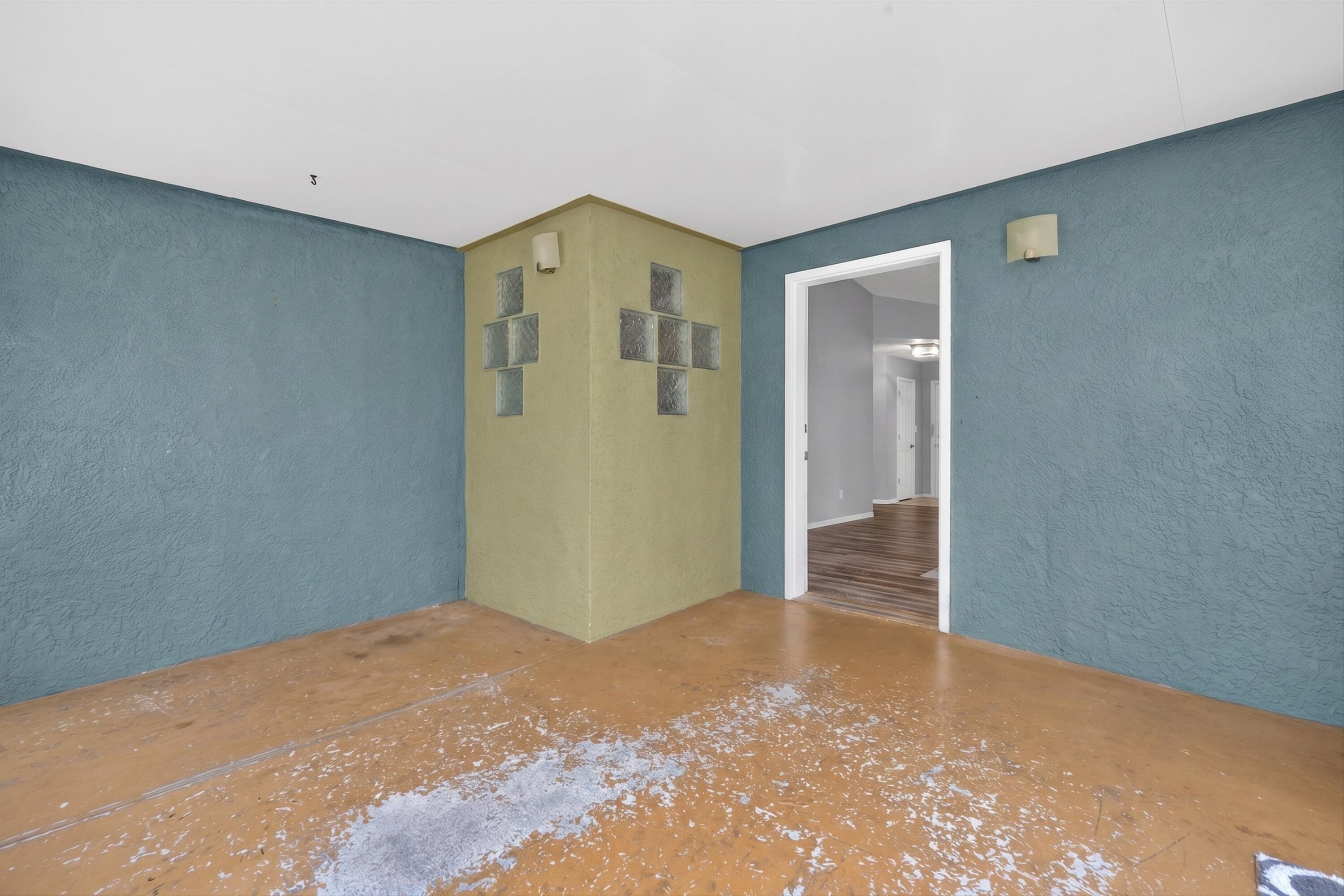 Photo 6 — 6608 Honeylocust Avenue NW