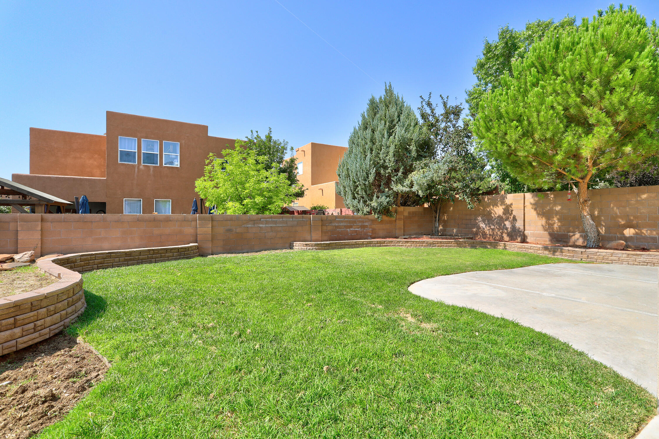 Photo 4 — 7108 Tree Line Avenue NW