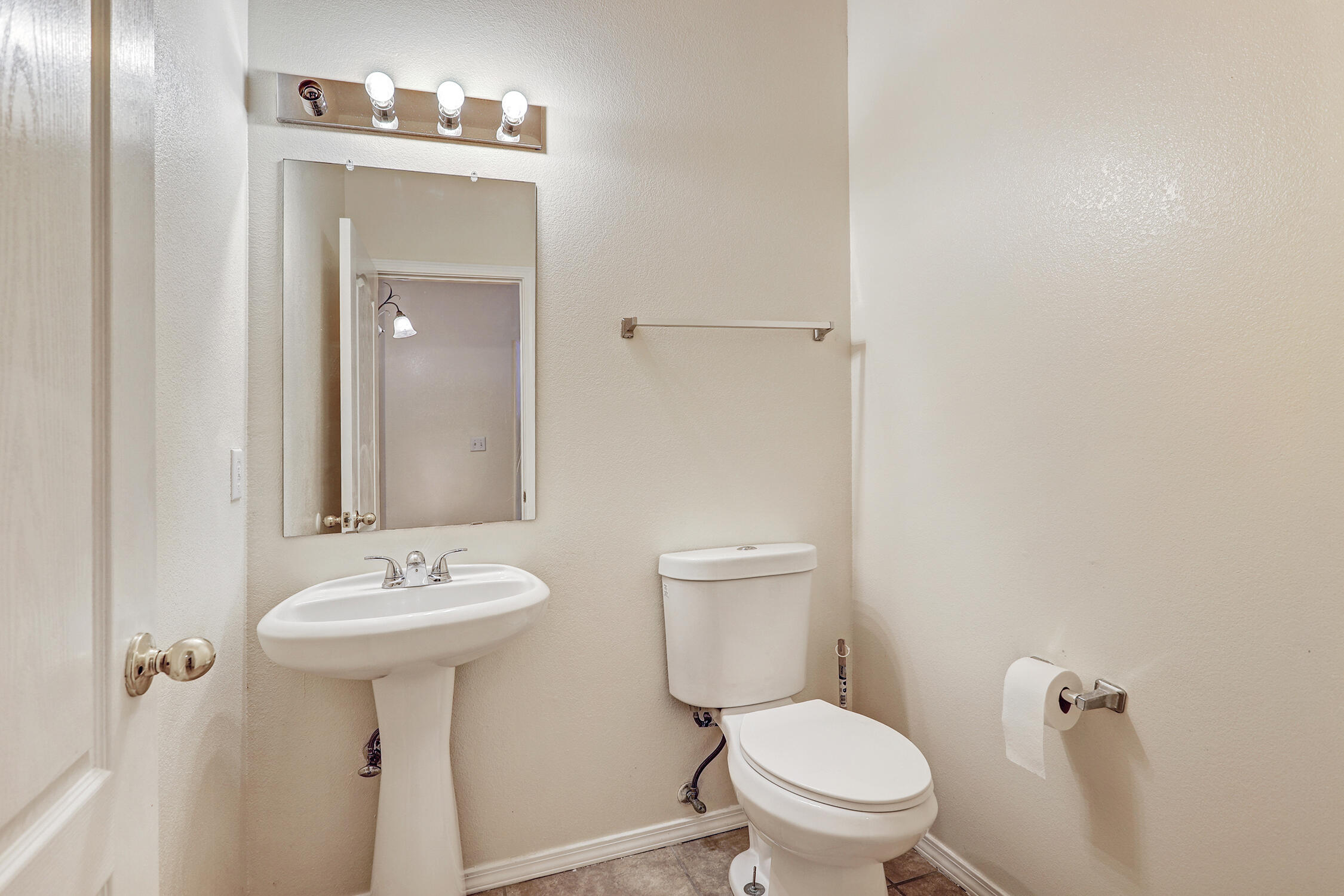 Photo 13 — 7108 Tree Line Avenue NW