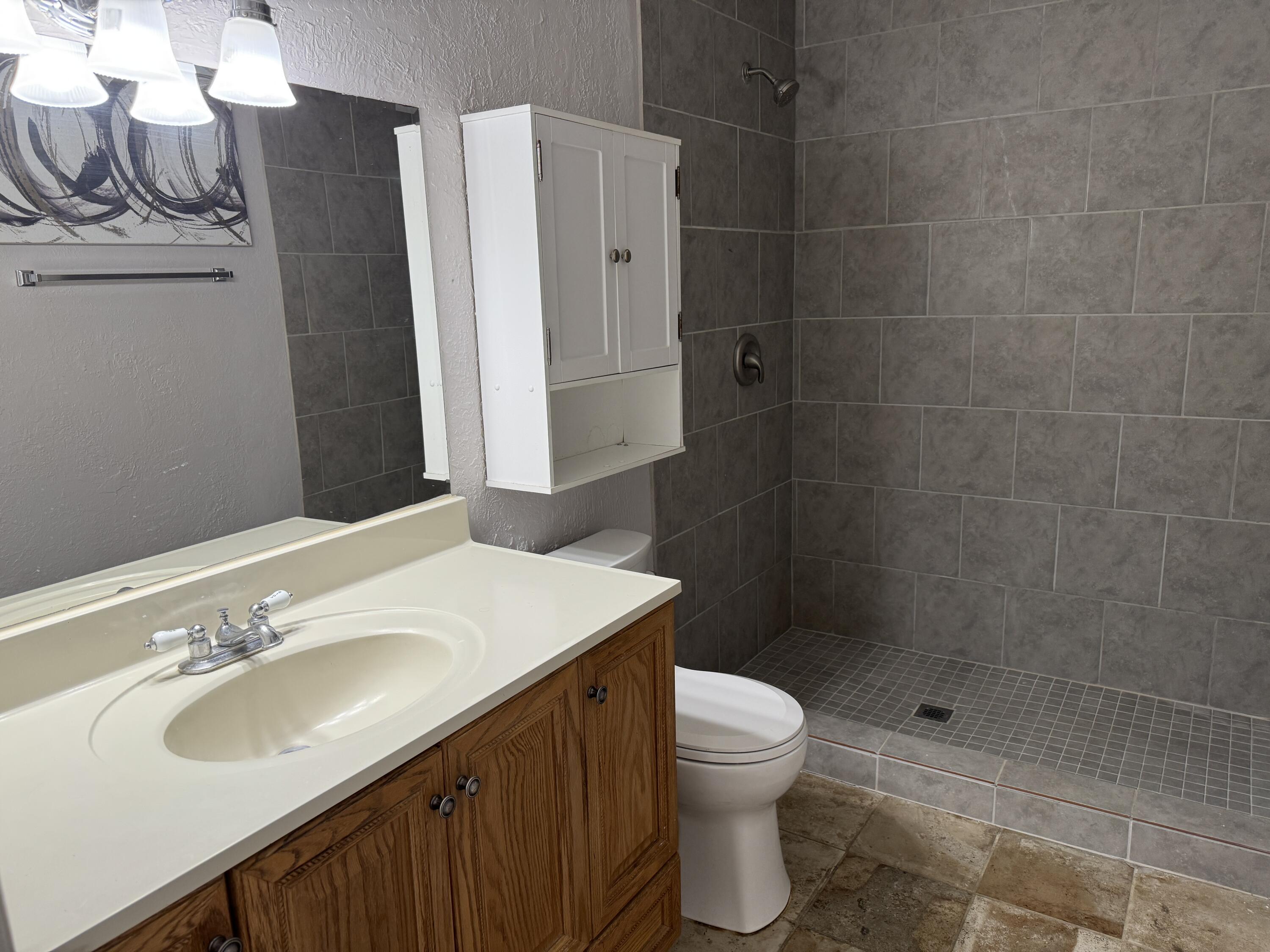 Photo 12 — 2551 Aspen Avenue NW B