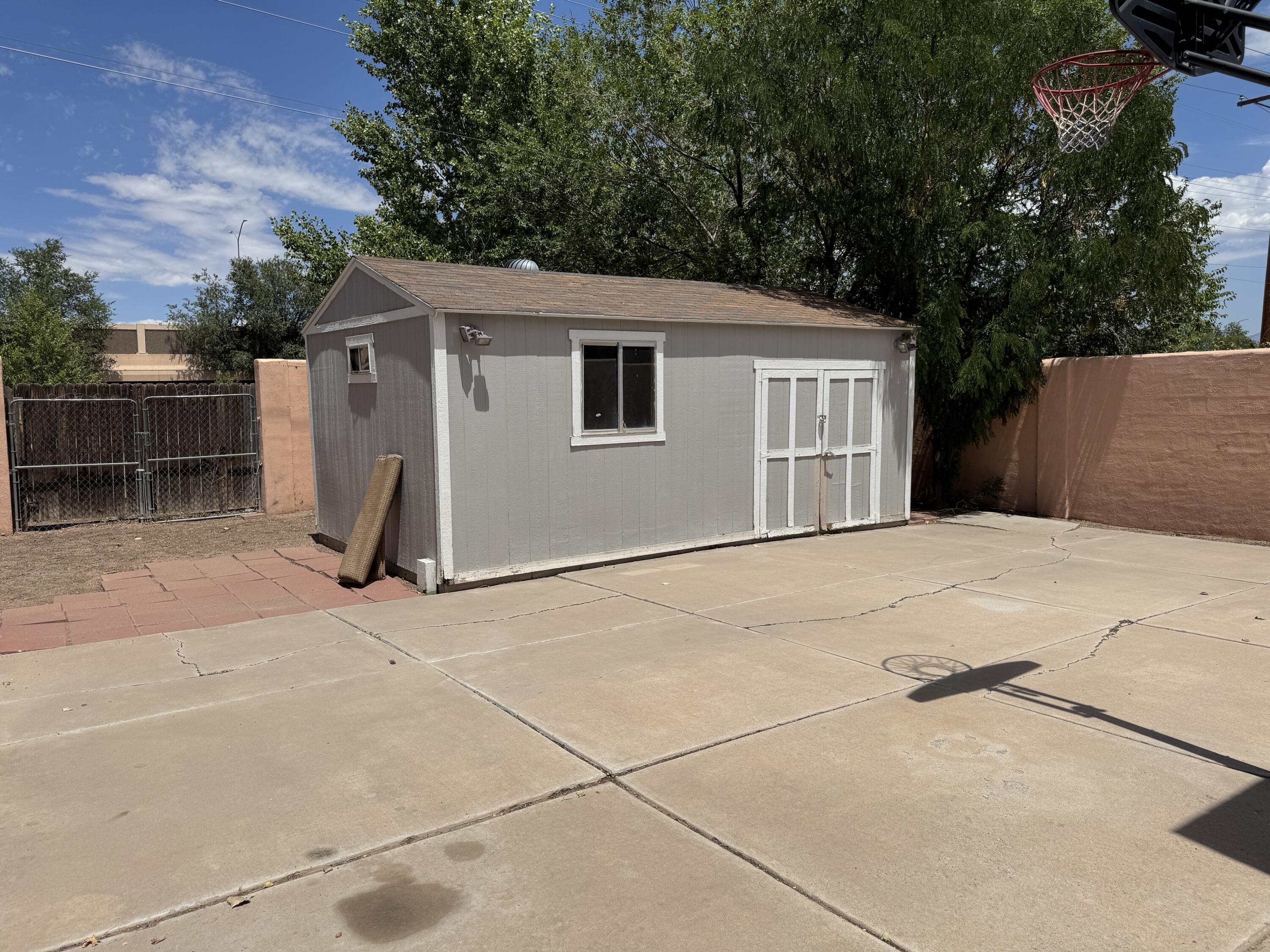 Photo 2 — 2551 Aspen Avenue NW B
