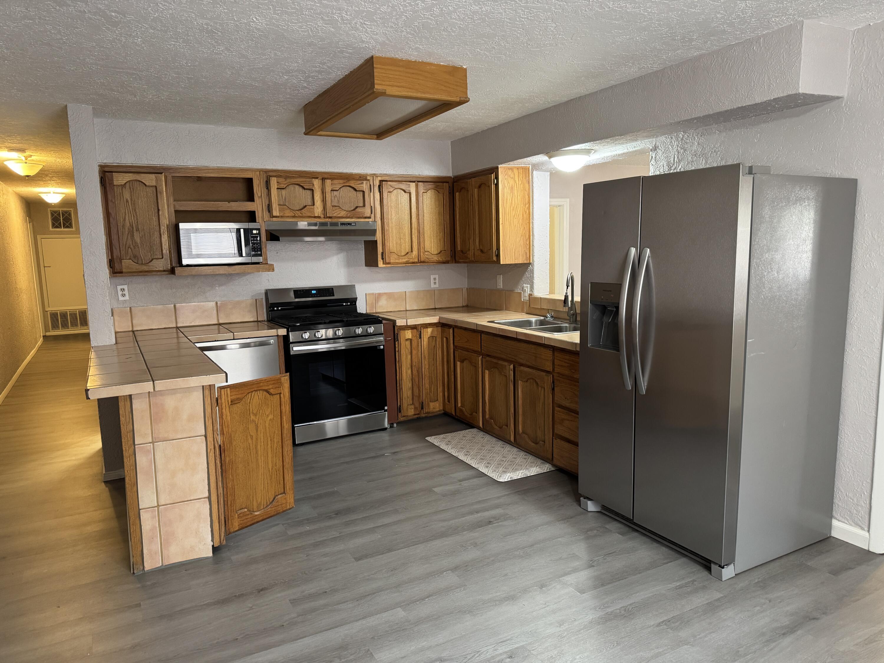 Photo 14 — 2551 Aspen Avenue NW B