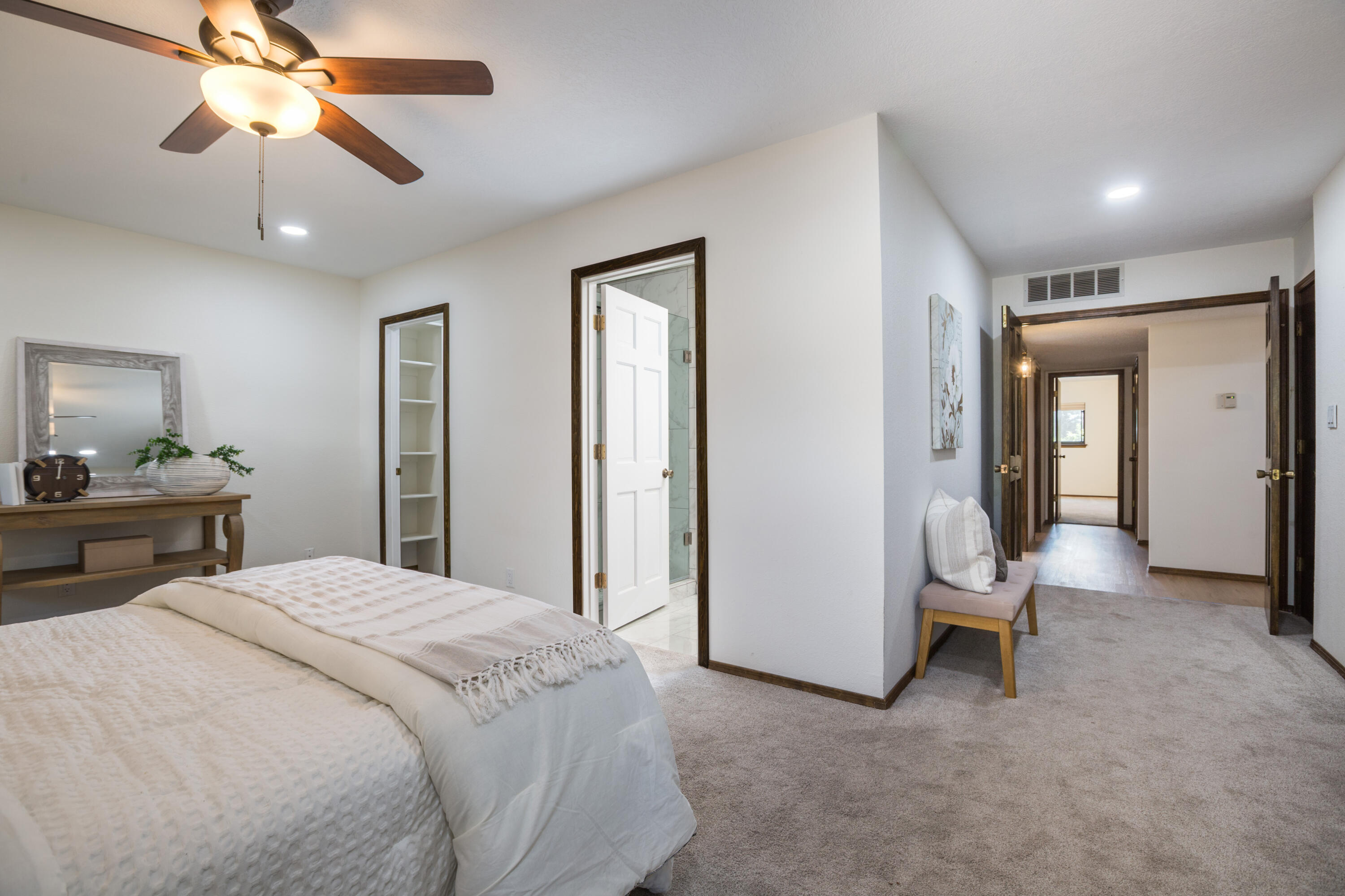 Photo 17 — 5617 Cometa Court NE