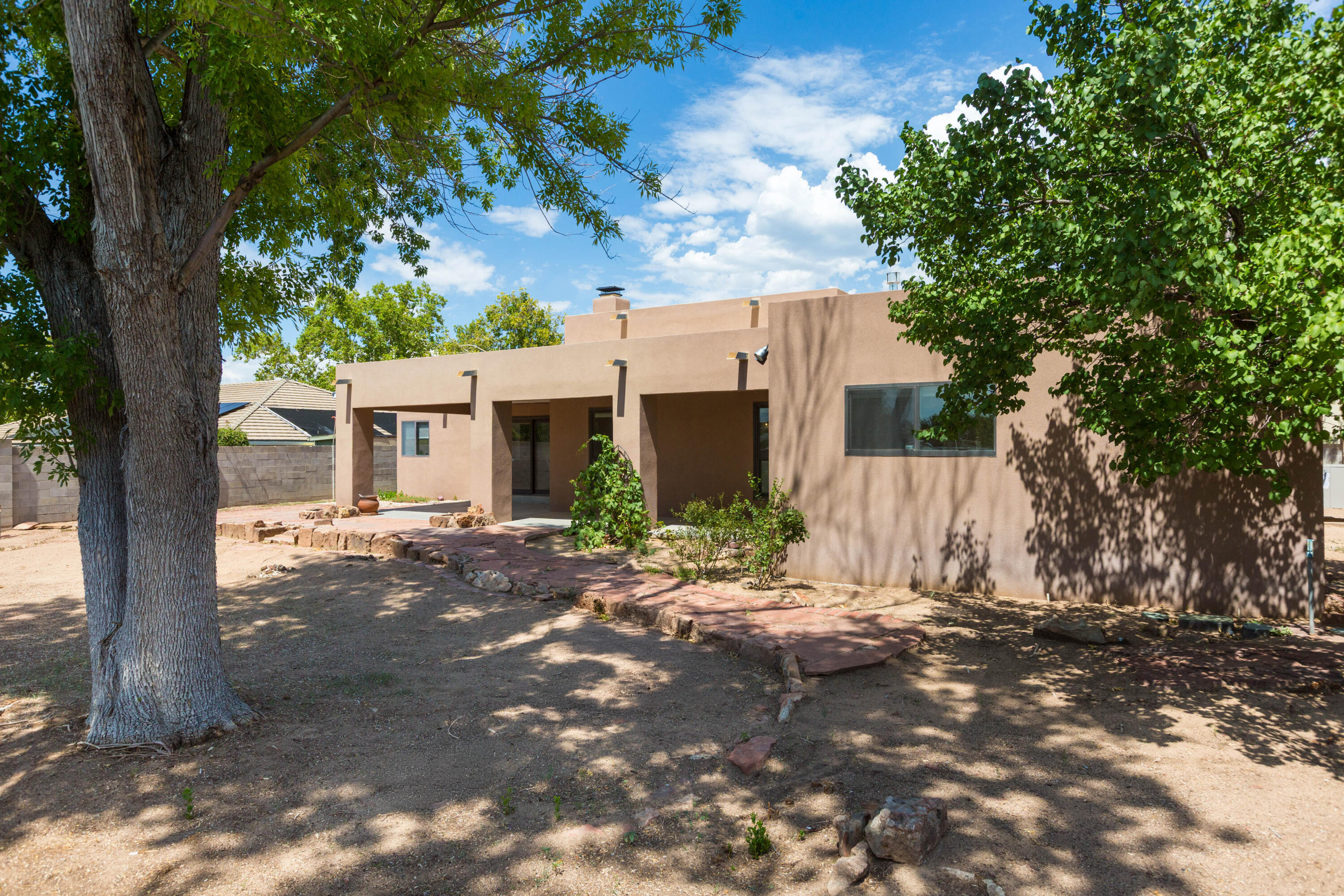 Photo 10 — 5617 Cometa Court NE