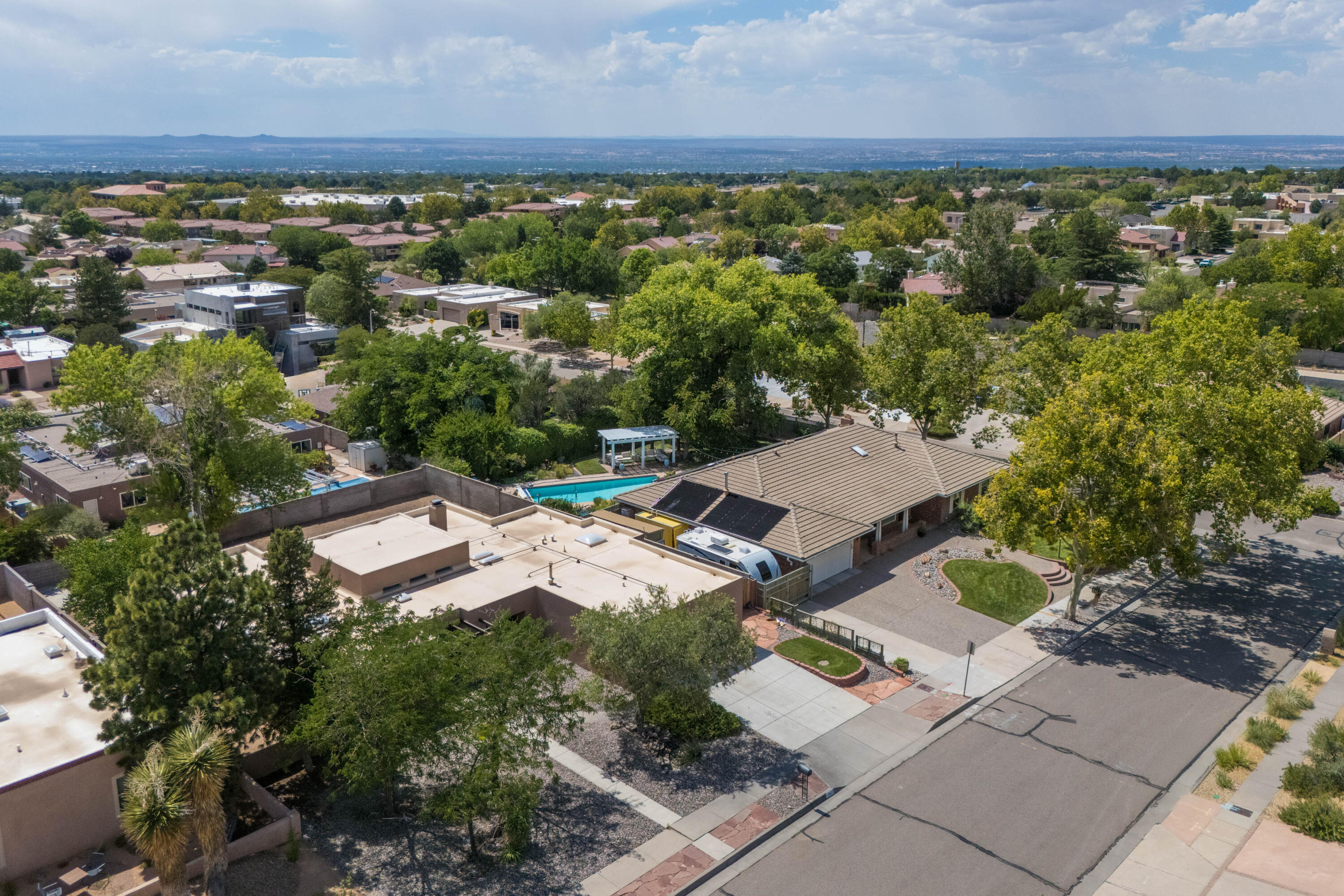 Photo 5 — 5617 Cometa Court NE