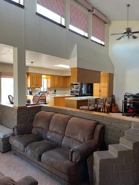 Photo 10 — 1077 Don Felipe Road