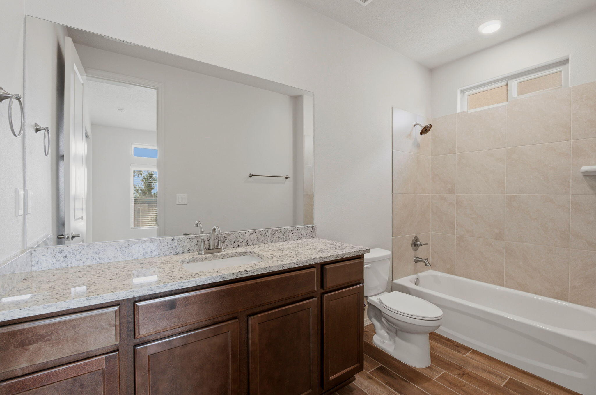 Photo 13 — 5417 E Village Road NE