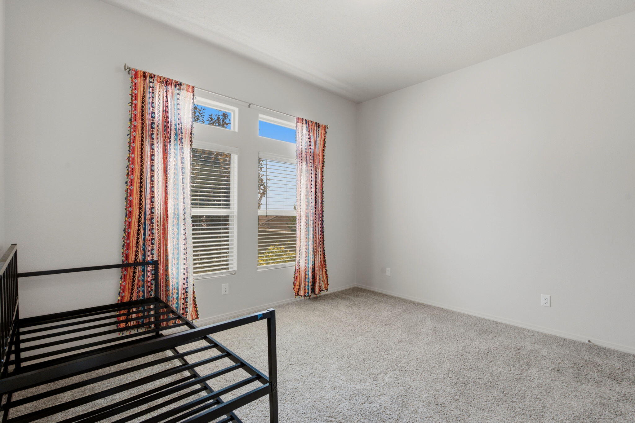 Photo 11 — 5417 E Village Road NE