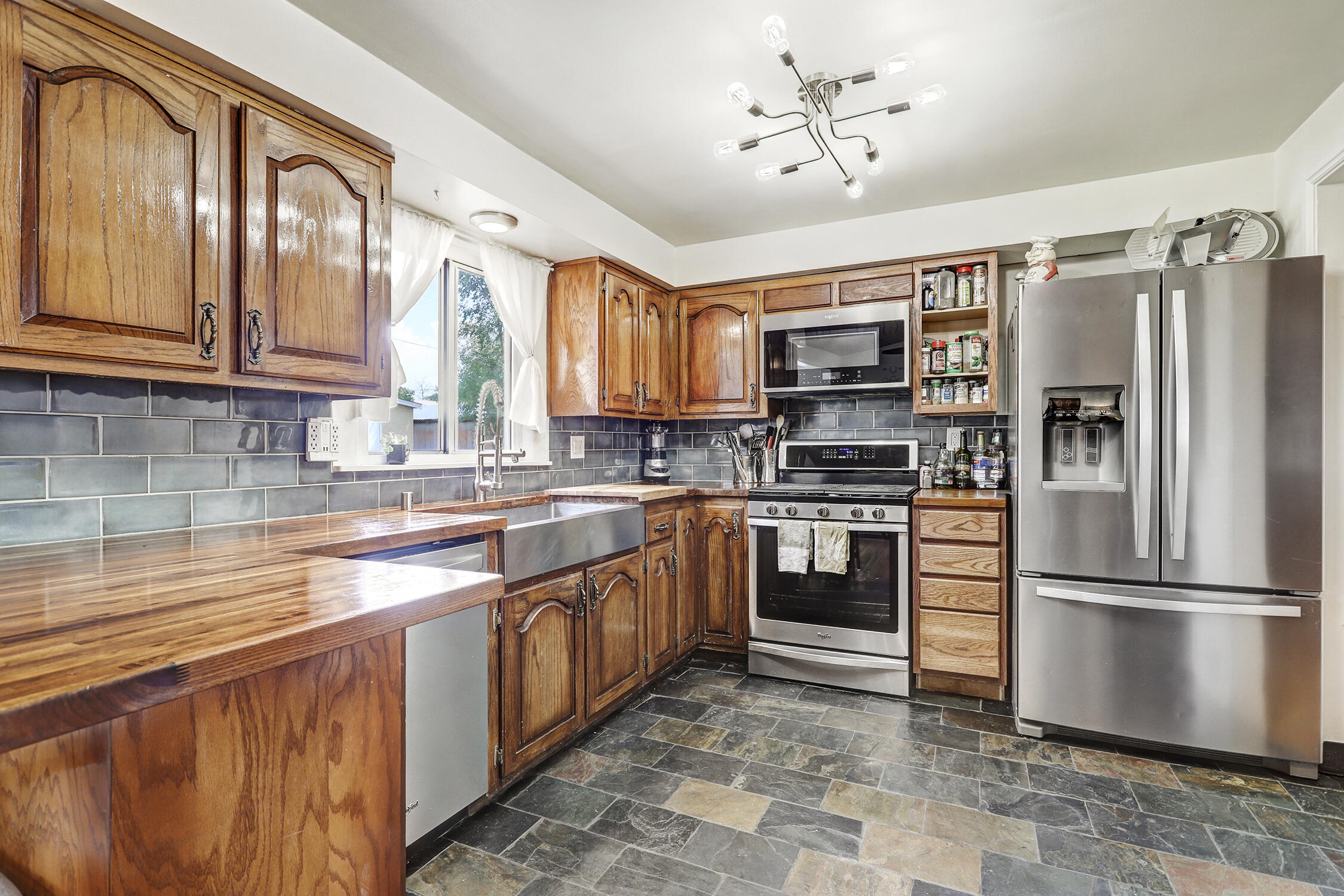 Photo 17 — 2812 Cardenas Drive NE