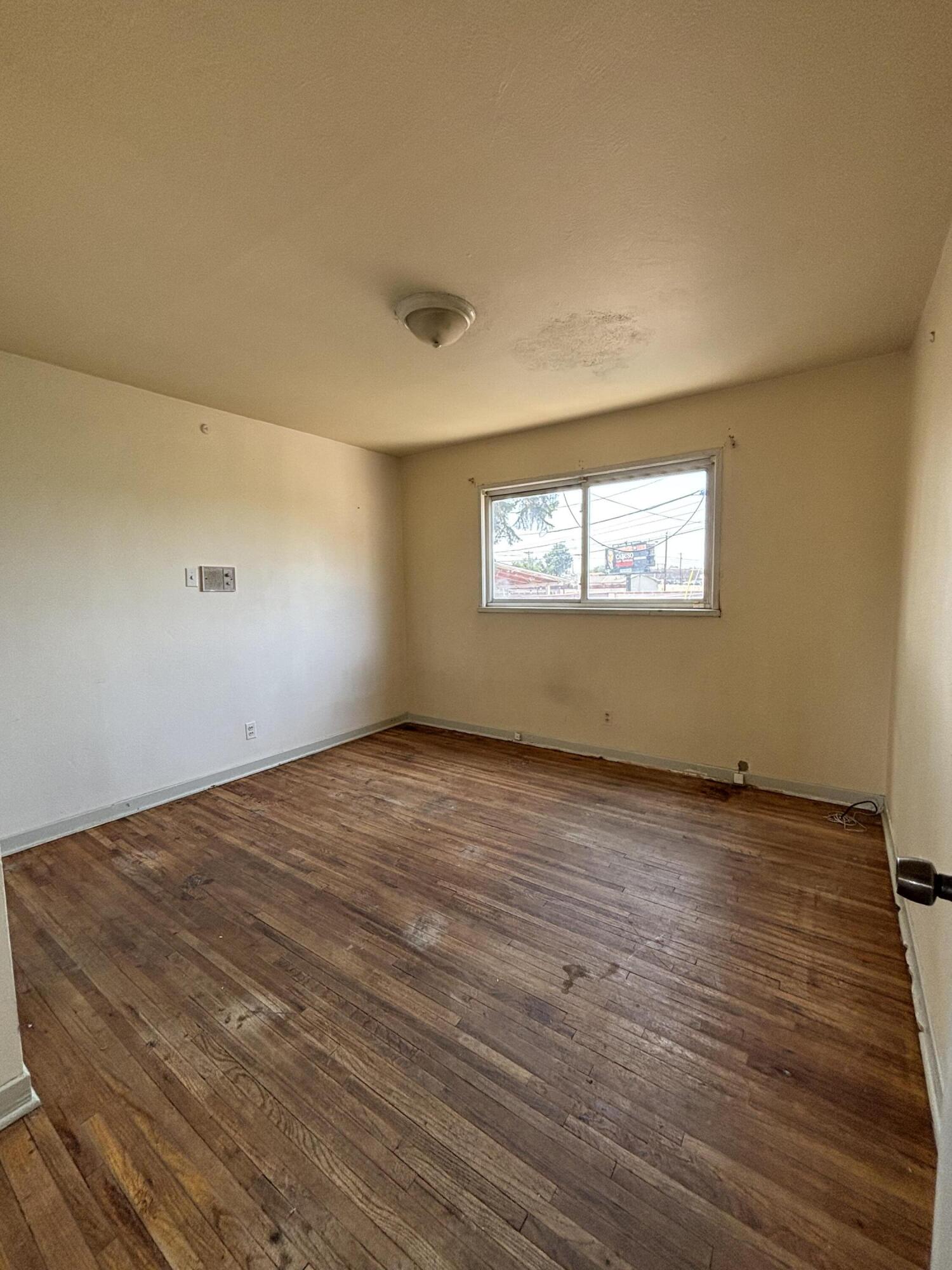 Photo 8 — 3017 Solano Drive NE