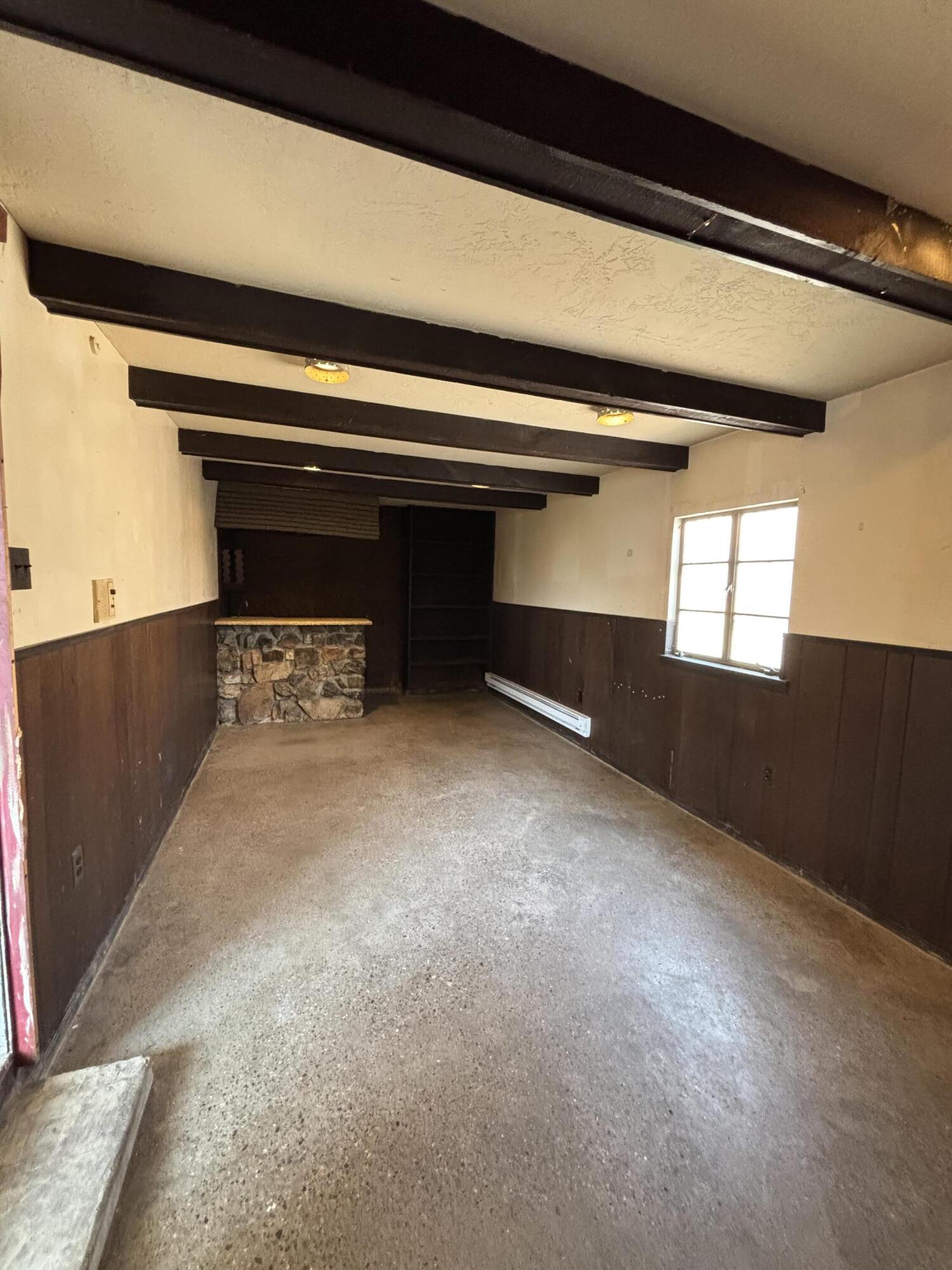 Photo 4 — 3017 Solano Drive NE