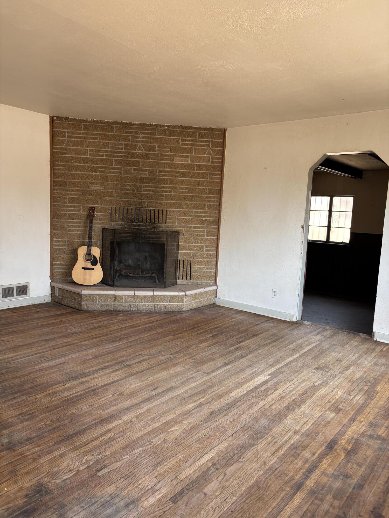Photo 16 — 3017 Solano Drive NE