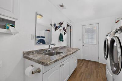 Photo 4 — 2401 Broadway Boulevard NE