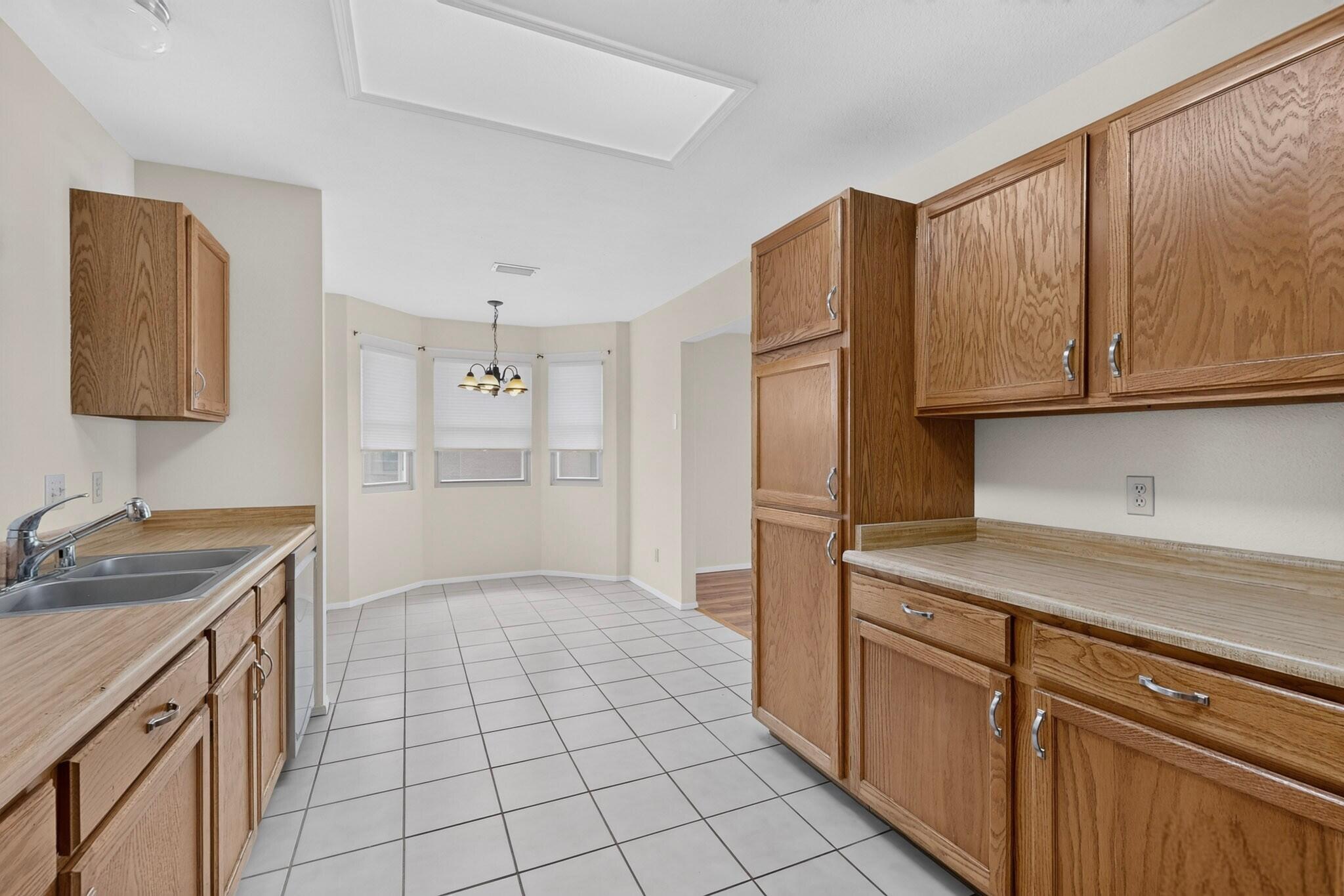 Photo 16 — 6058 Cottontail Road NE