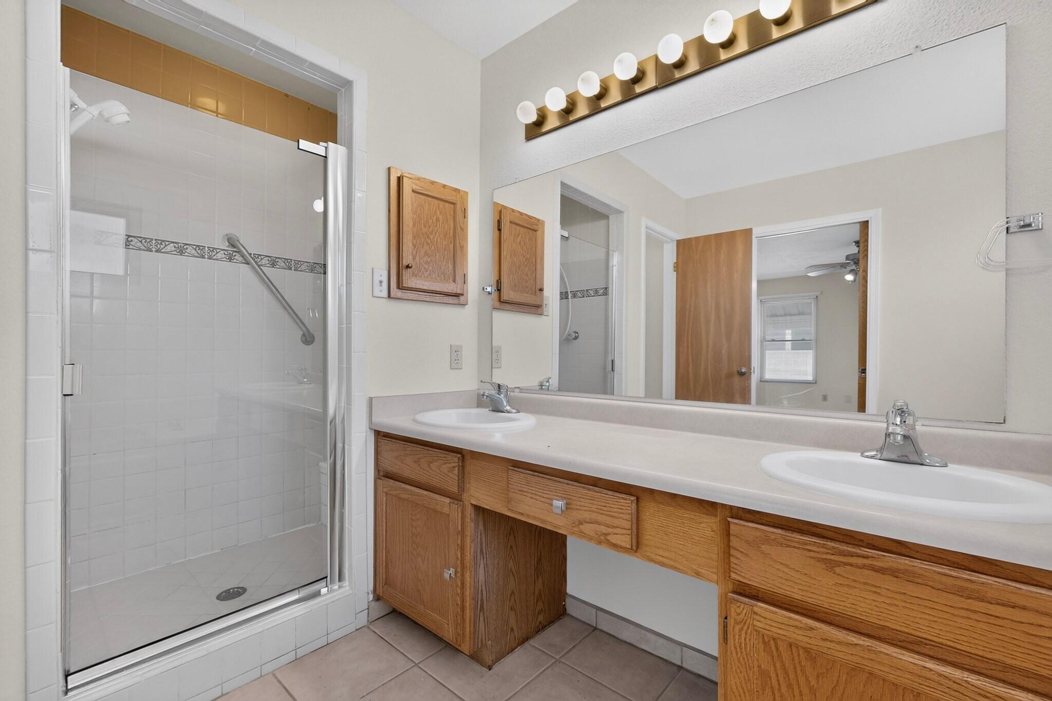 Photo 12 — 6058 Cottontail Road NE